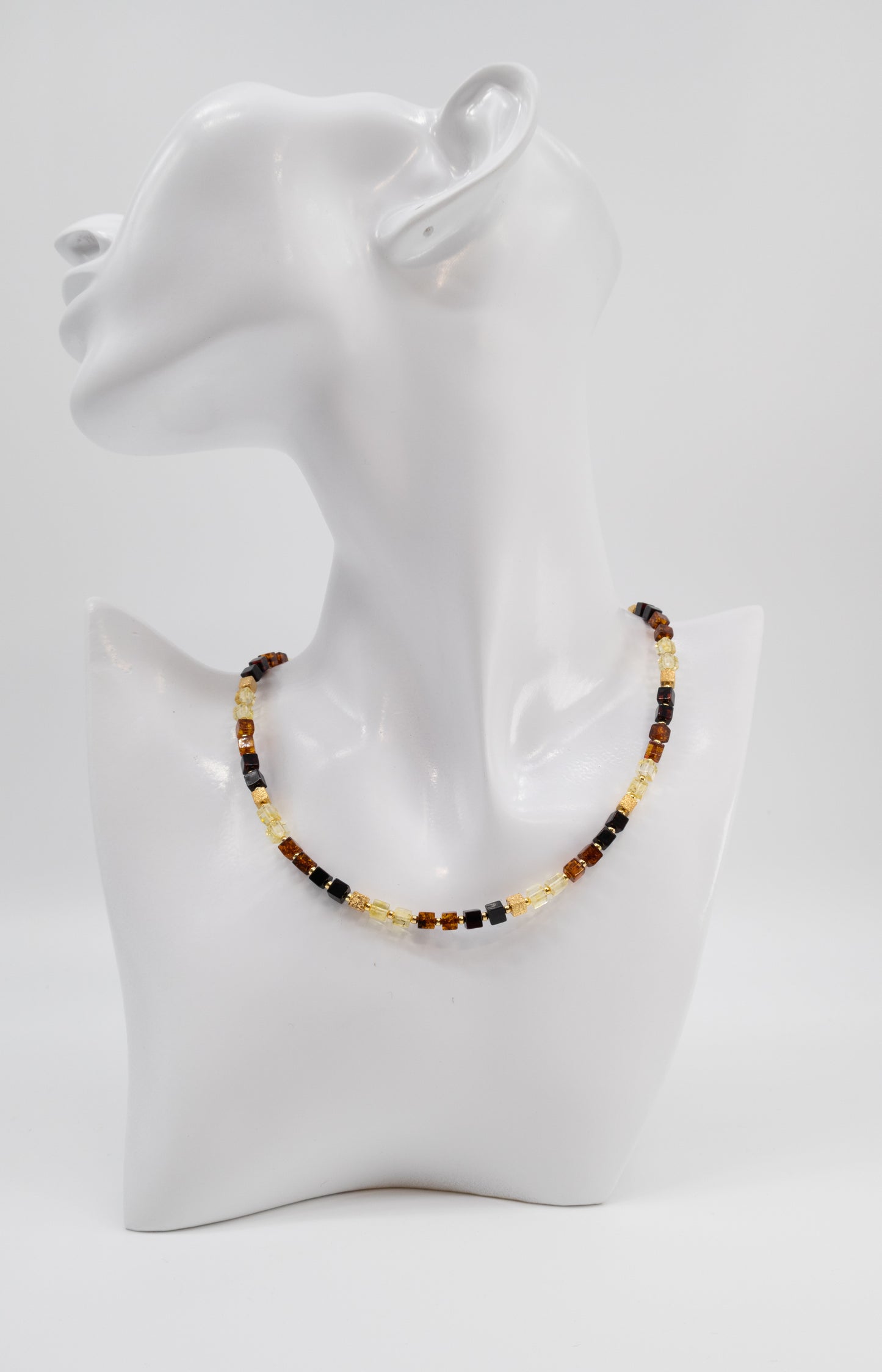 Collier aus vergoldetem Silber mit Bernstein online