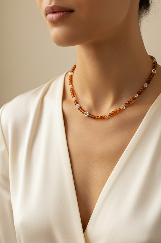 Zilveren collier met barnsteen voor dames bestellen