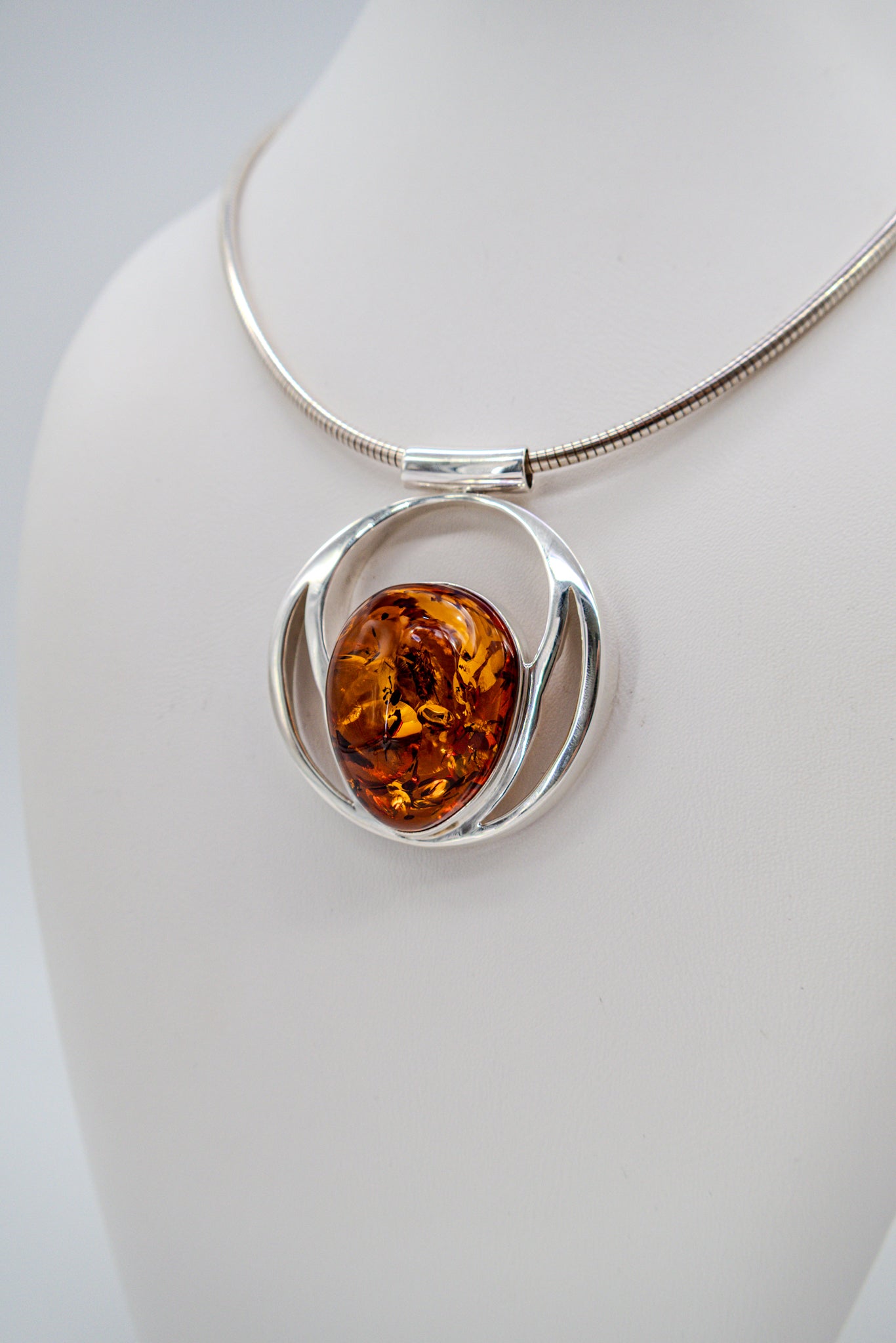 Bernstein Schmuck Damen – Ovaler Anhänger inkl. Kette
