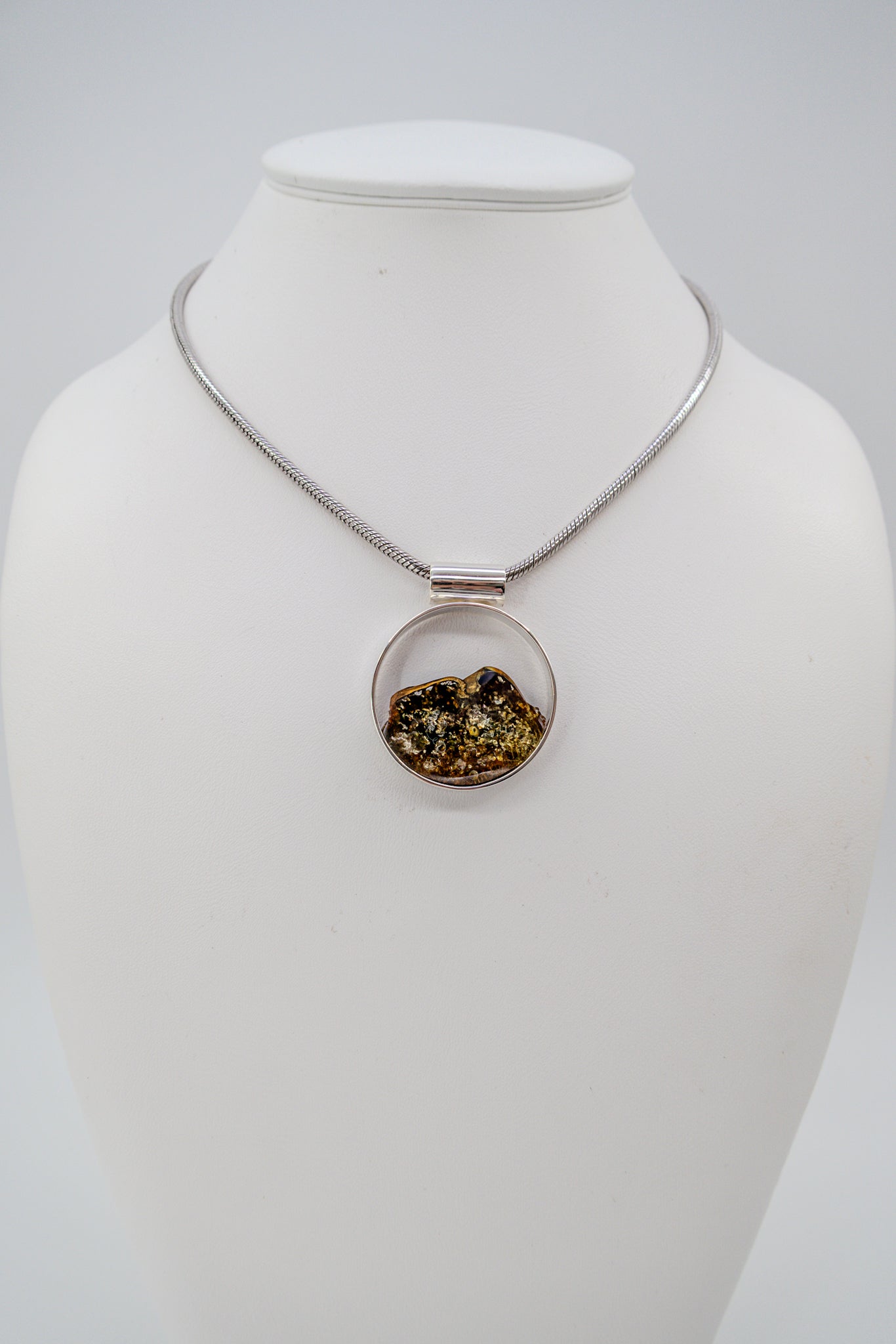 Silver Jewelry Women – Elegant Amber Pendant