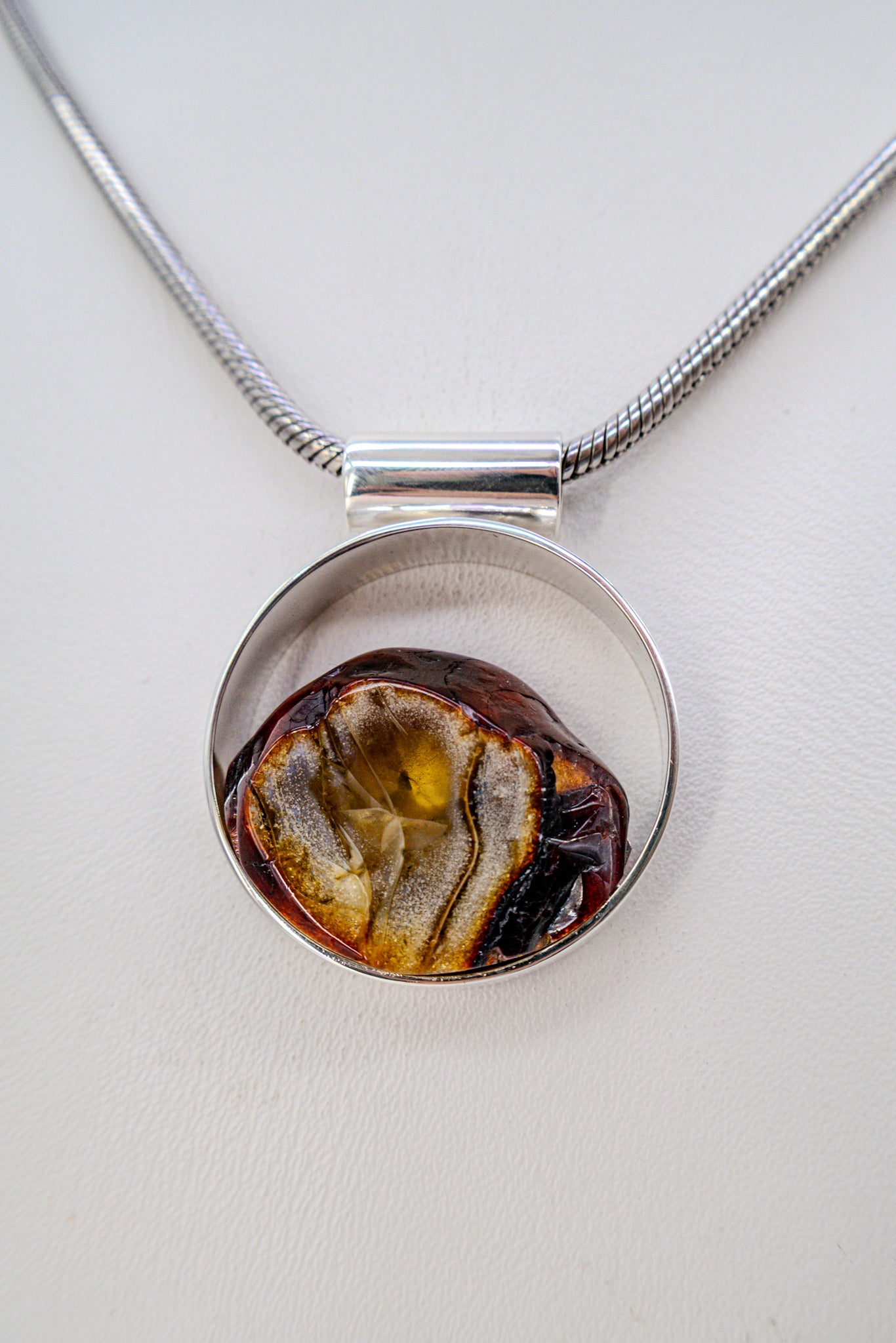Buy unique jewelry online – Amber pendants