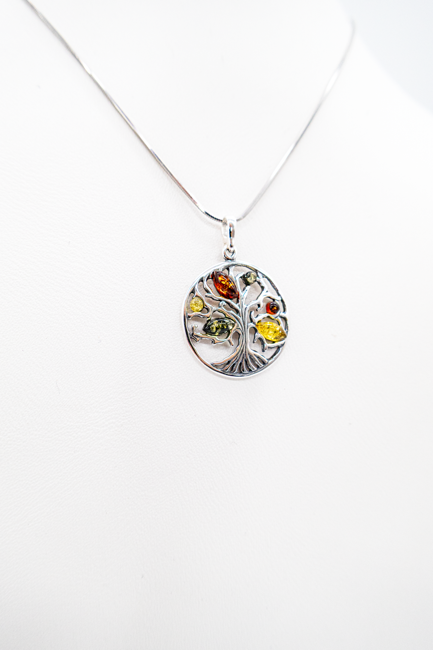 Lebensbaum-Anhänger aus echtem Bernstein – 925 Silber