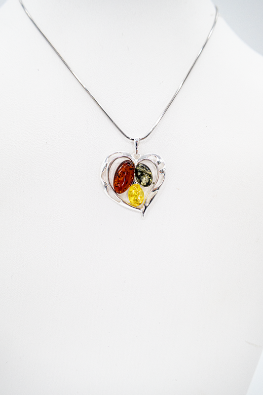 Herzanhänger aus 925er Silber mit buntem Bernstein