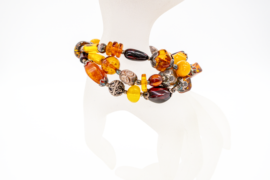Edles Armband mit verschiedenfarbigem Bernstein