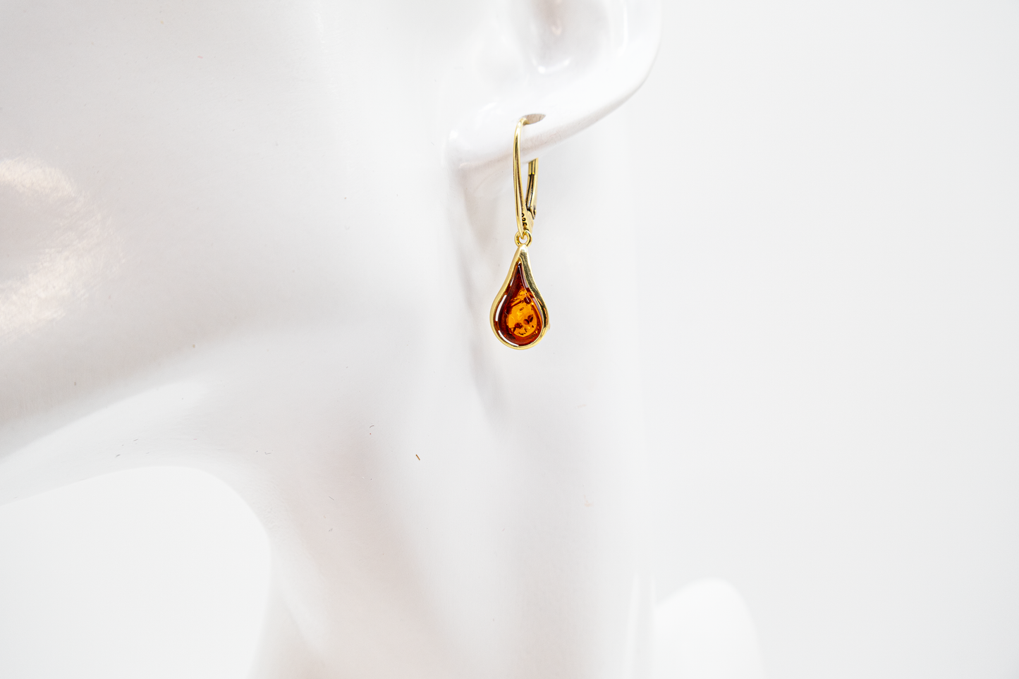 Drop Earrings Amber – Gold-Plated Elegance