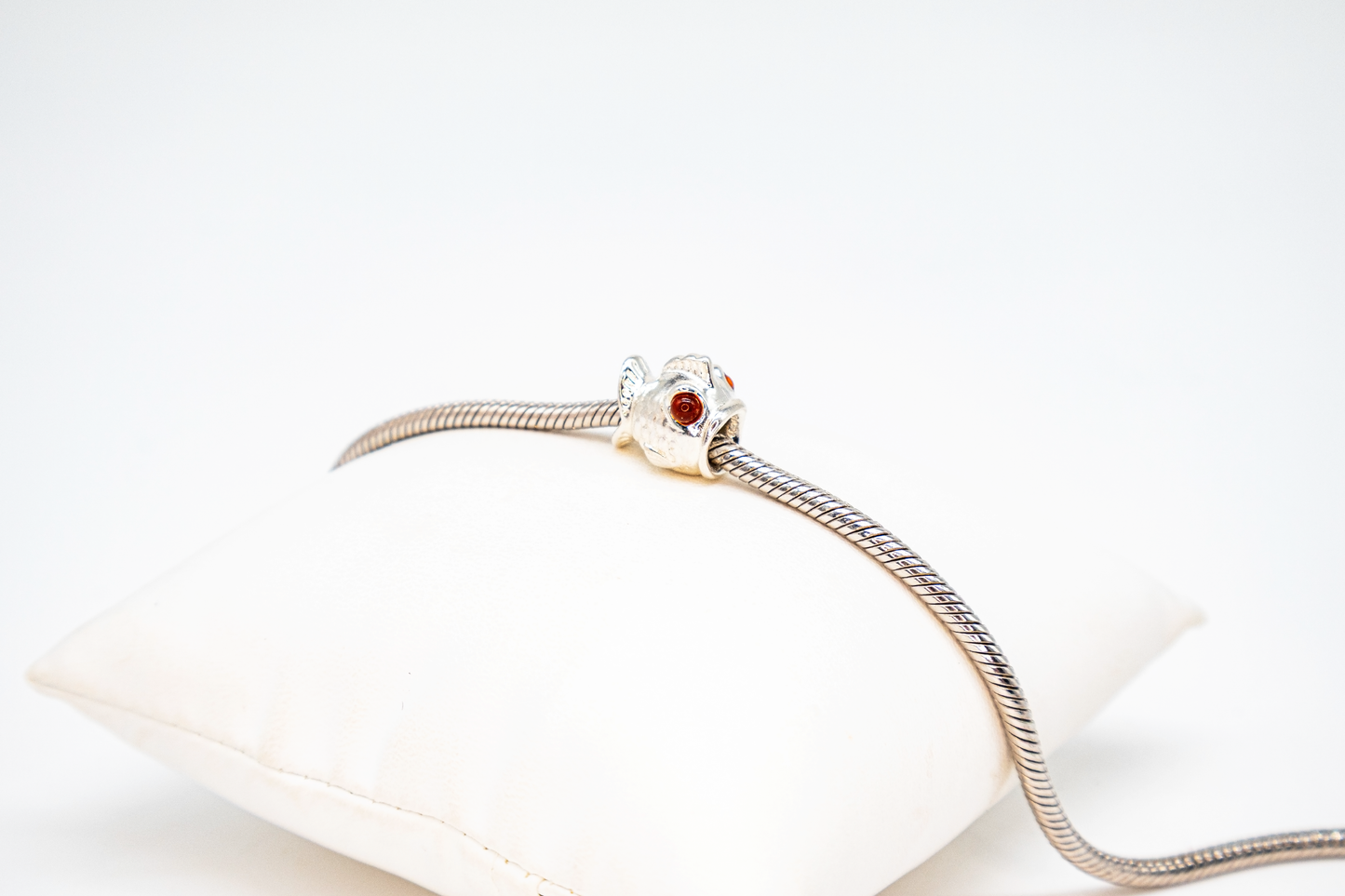 Fisch Charm Silber mit Bernstein – Anhänger für Armband