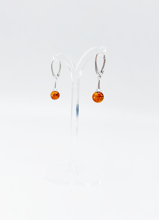 Elegant amber drop earrings made of silver
