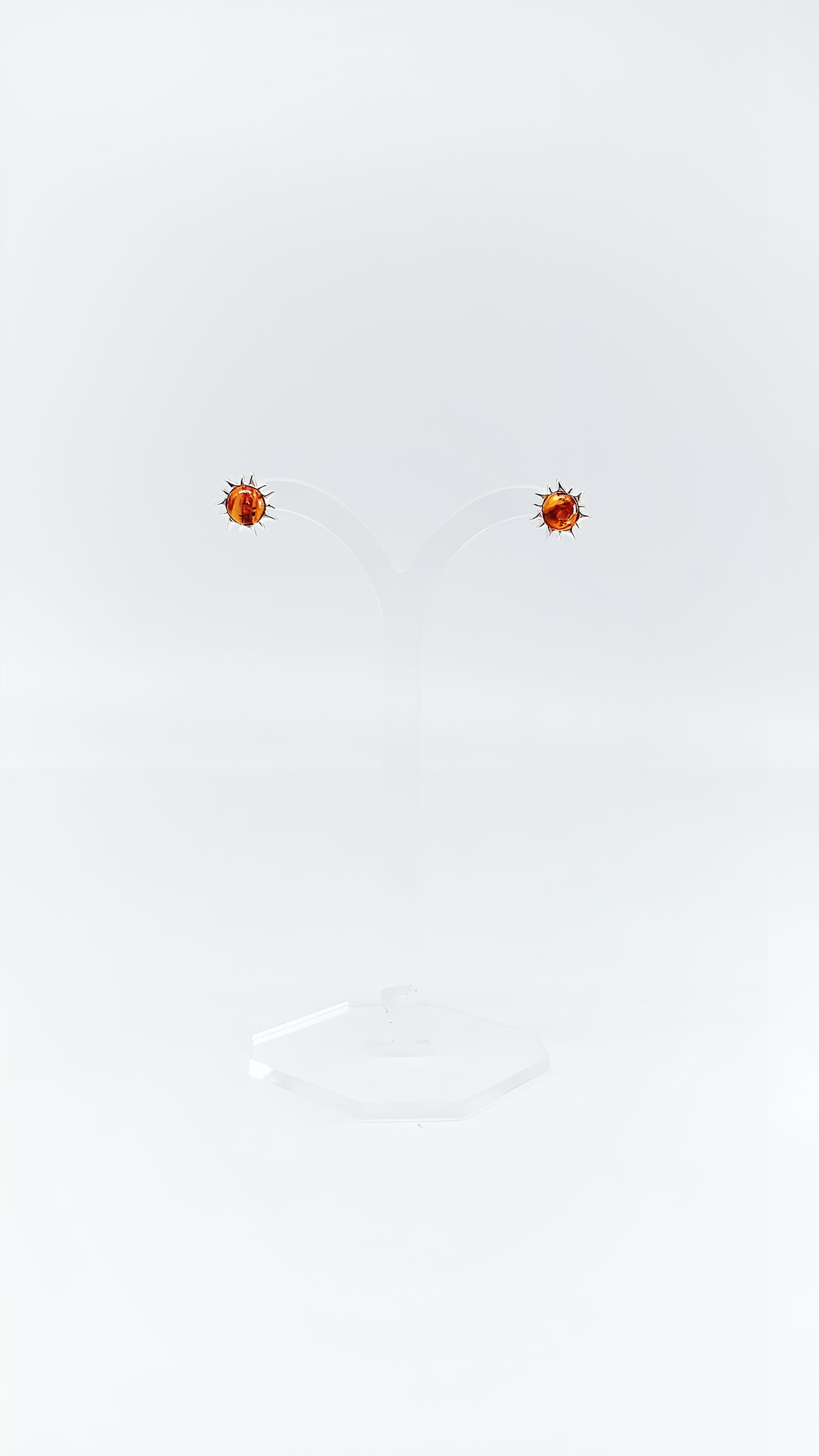 Sunbeams in your jewelry: Amber earrings in silver