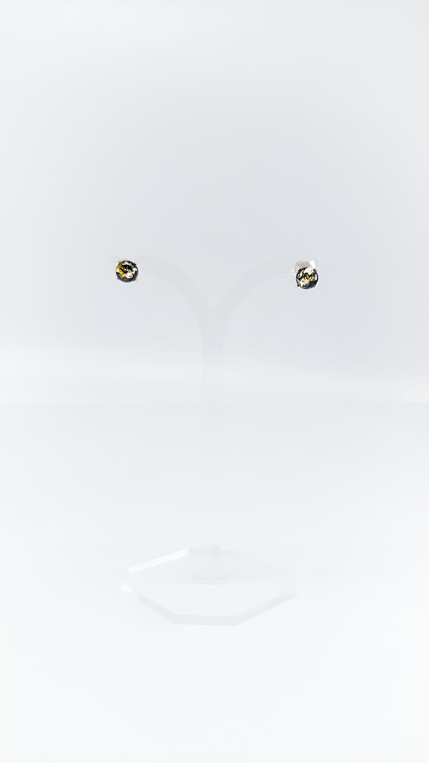 Mystical amber: earrings in deep shine