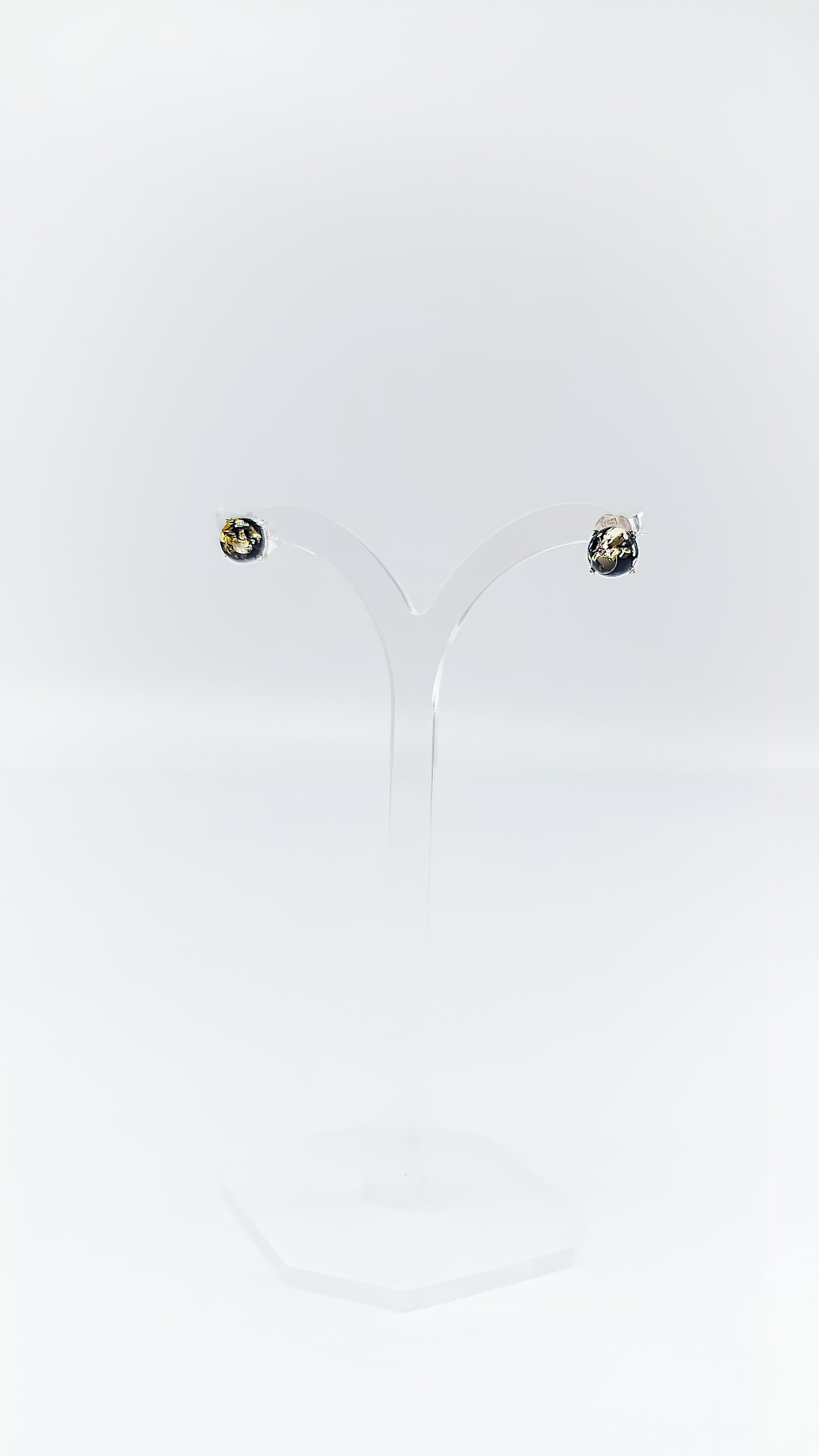 Mystical amber: earrings in deep shine