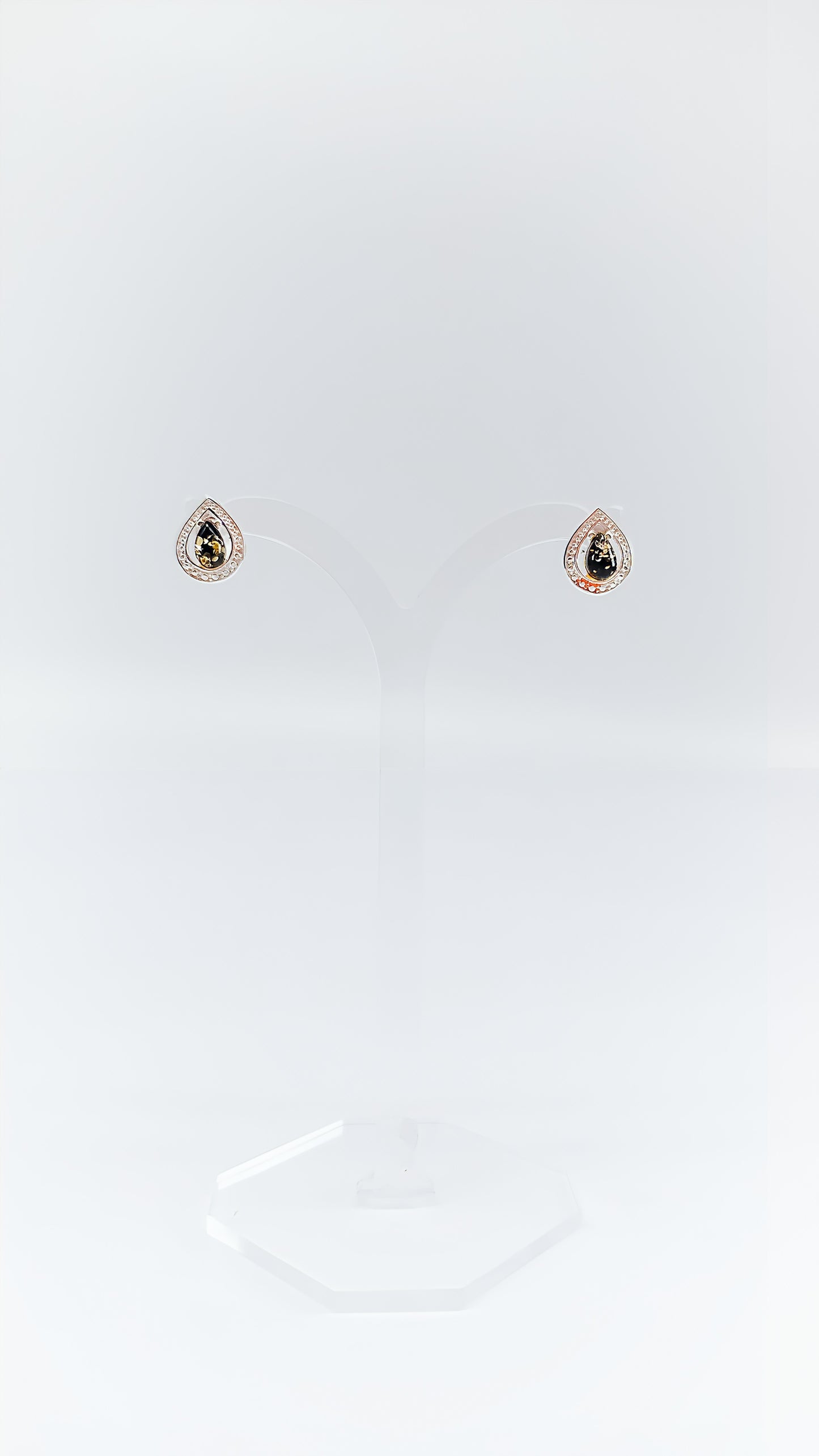 Luxurious drops: Black amber in silver