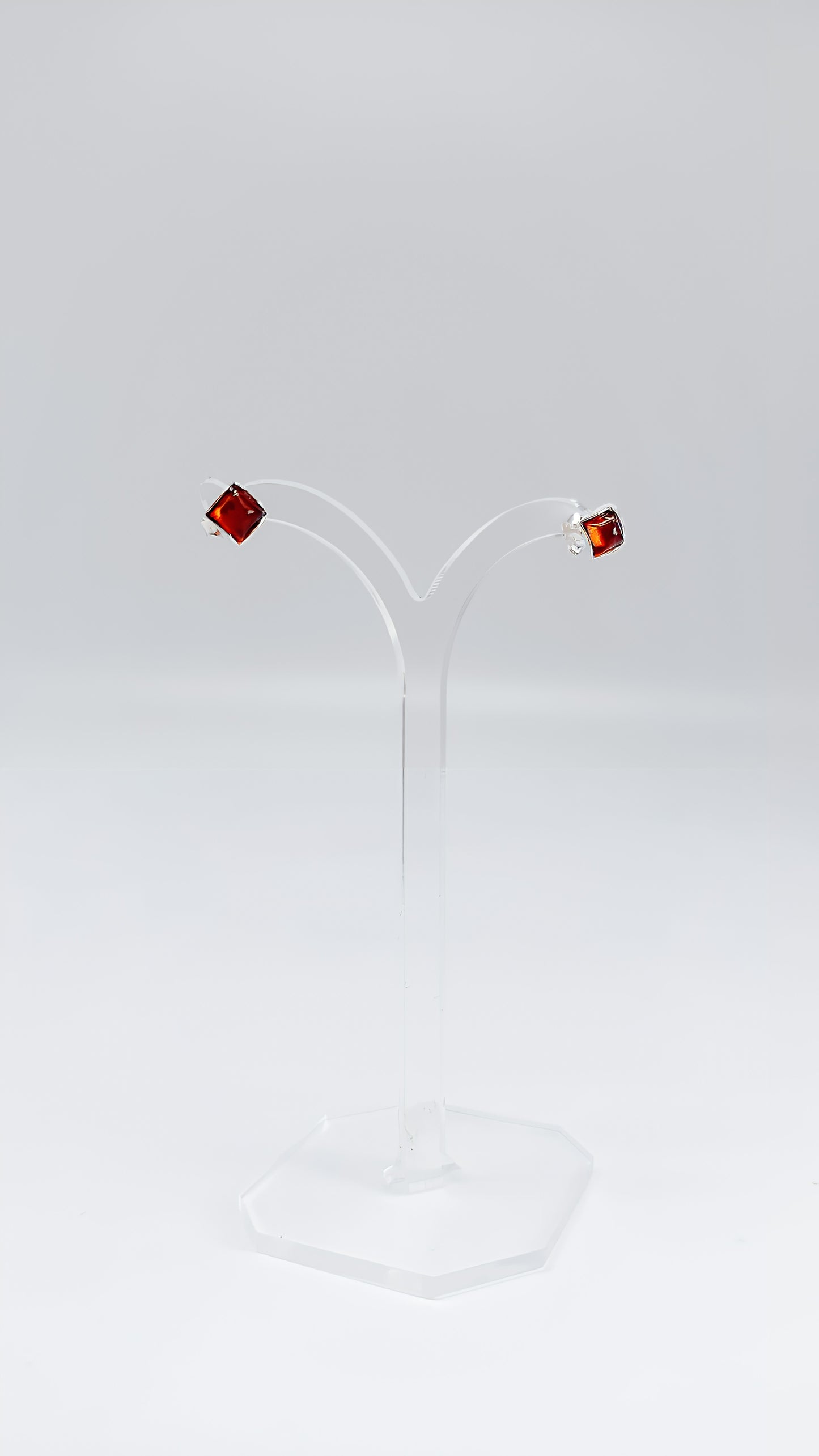 Stud earrings with warm amber – unique design