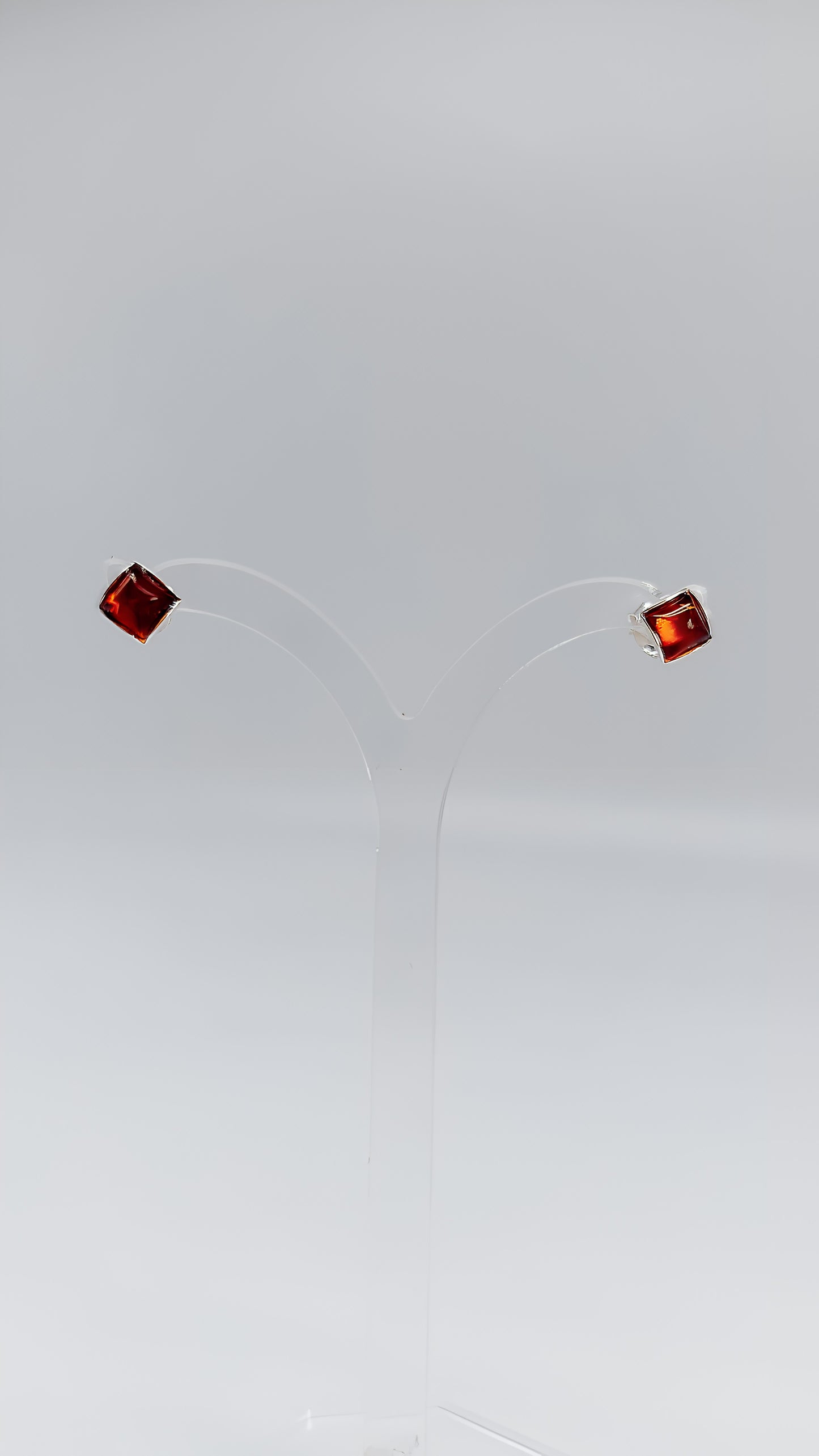 Stud earrings with warm amber – unique design