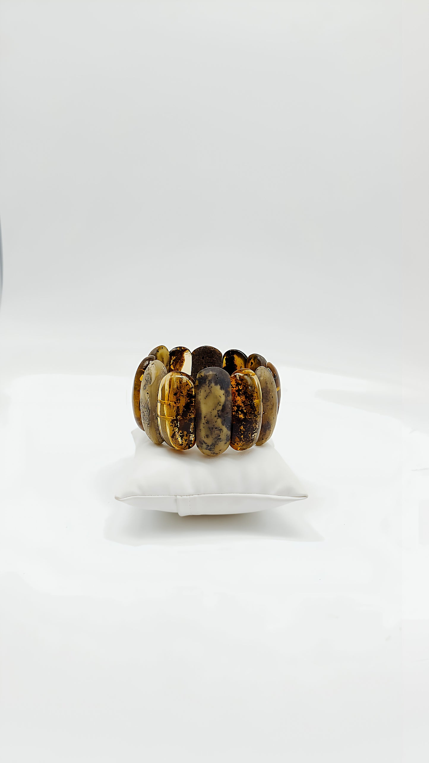 Amber splendor: A special bracelet