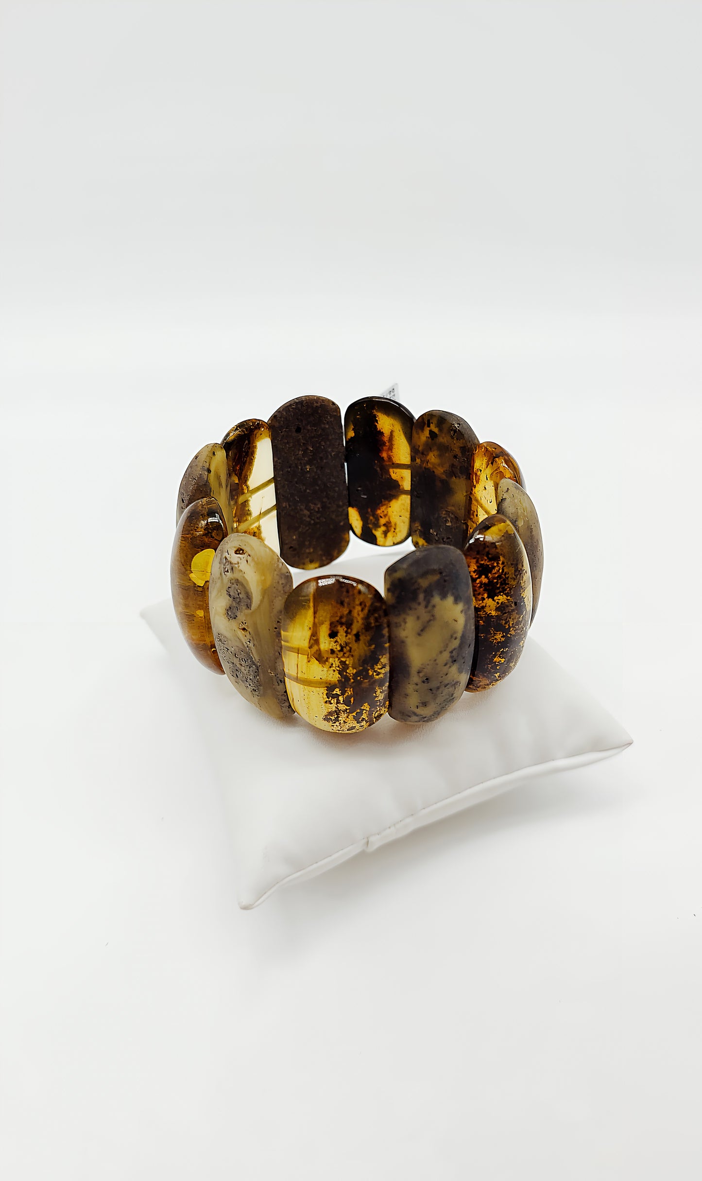 Amber splendor: A special bracelet
