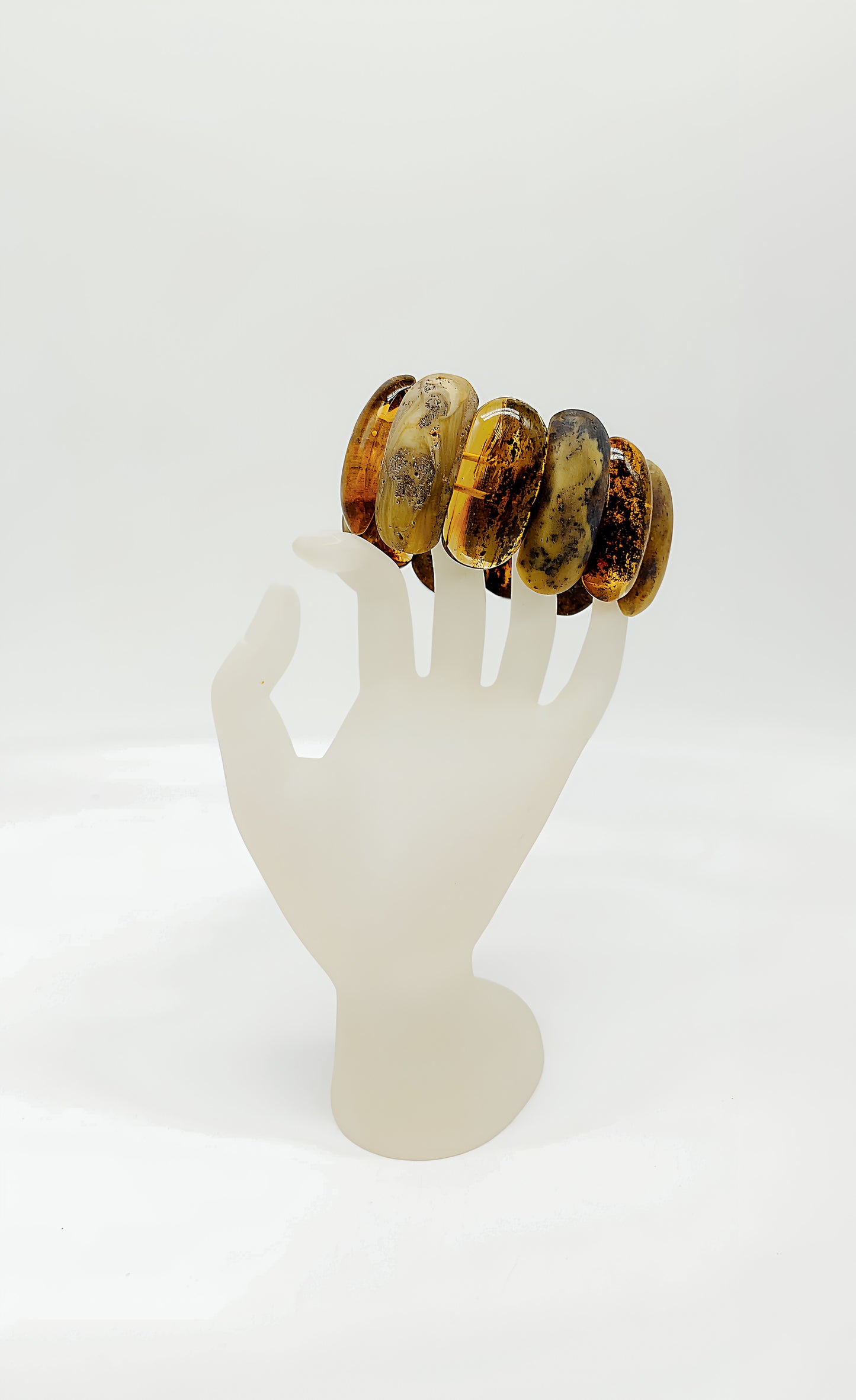 Amber splendor: A special bracelet