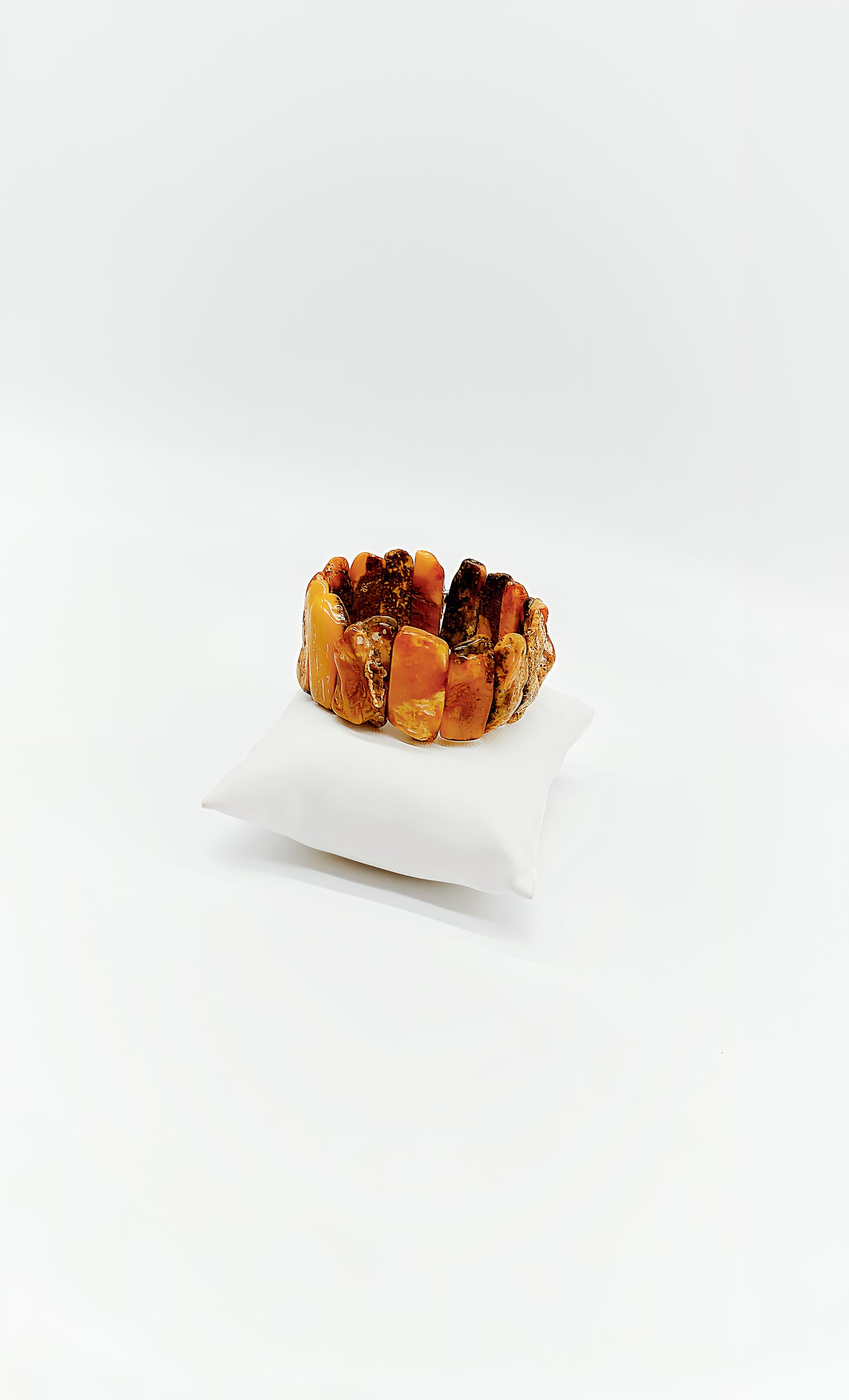 Unique amber splendor: bracelet design