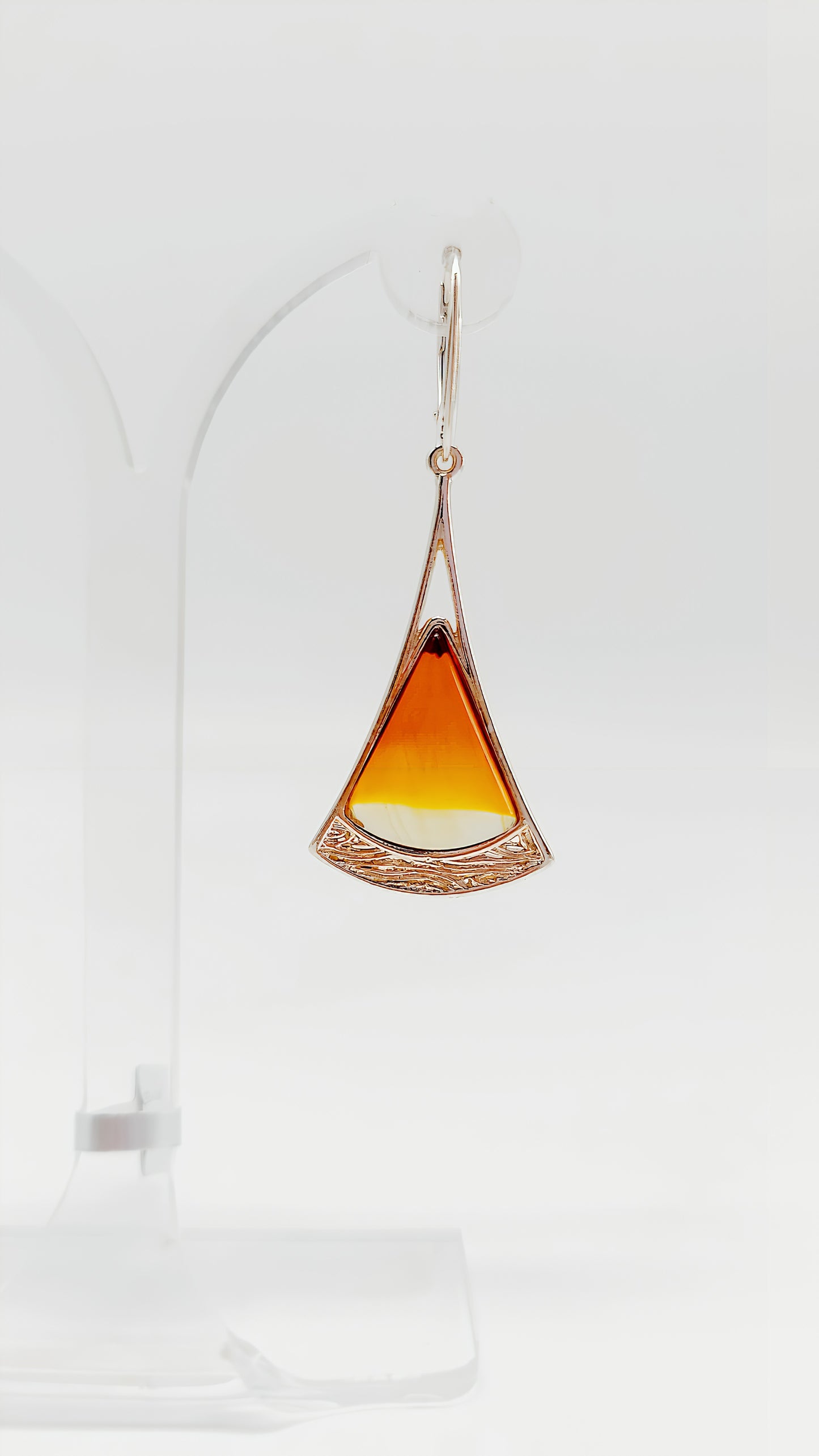 Ambre en forme parfaite : boucles d'oreilles en argent 925