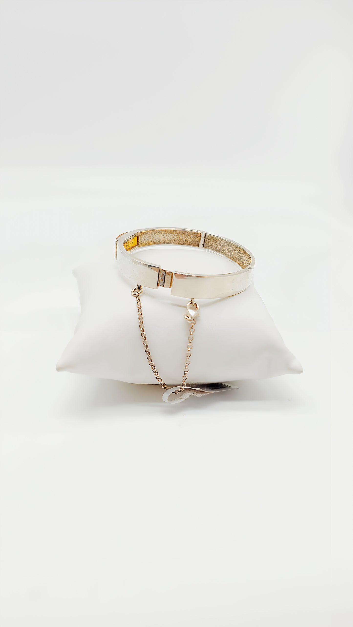 Zilveren armband met barnsteen – Een vleugje luxe