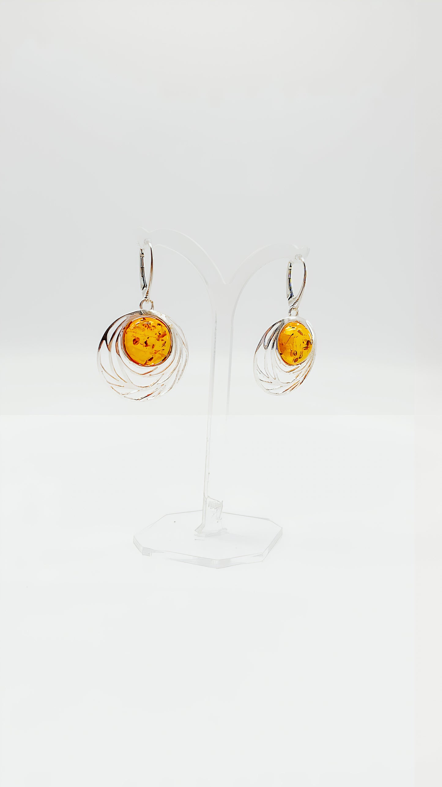 Amber Dreams: Precious earrings made of sterling silver