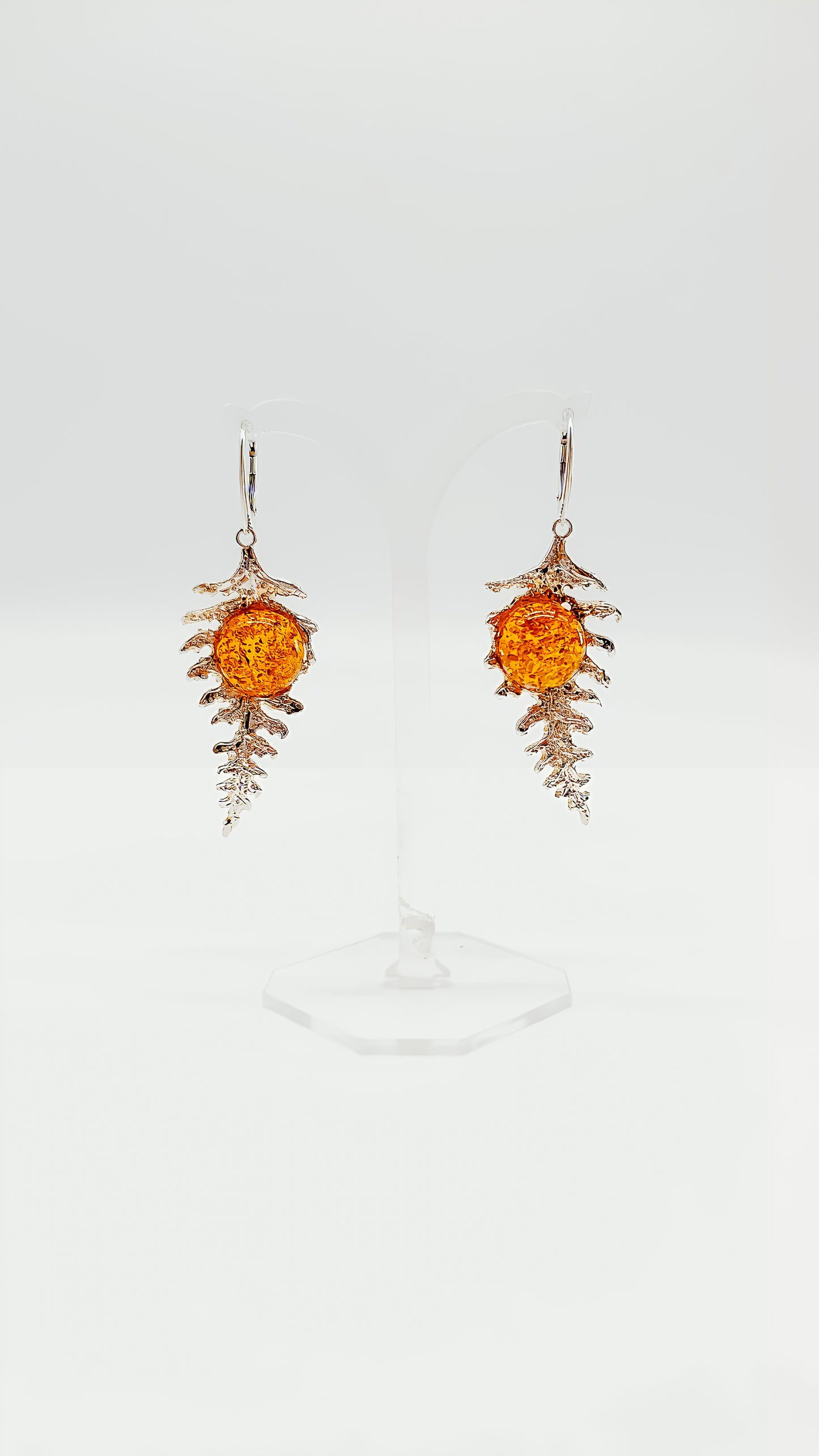 Amber magic in leaf design