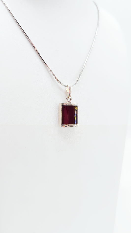 Simple and elegant: rectangular amber pendant