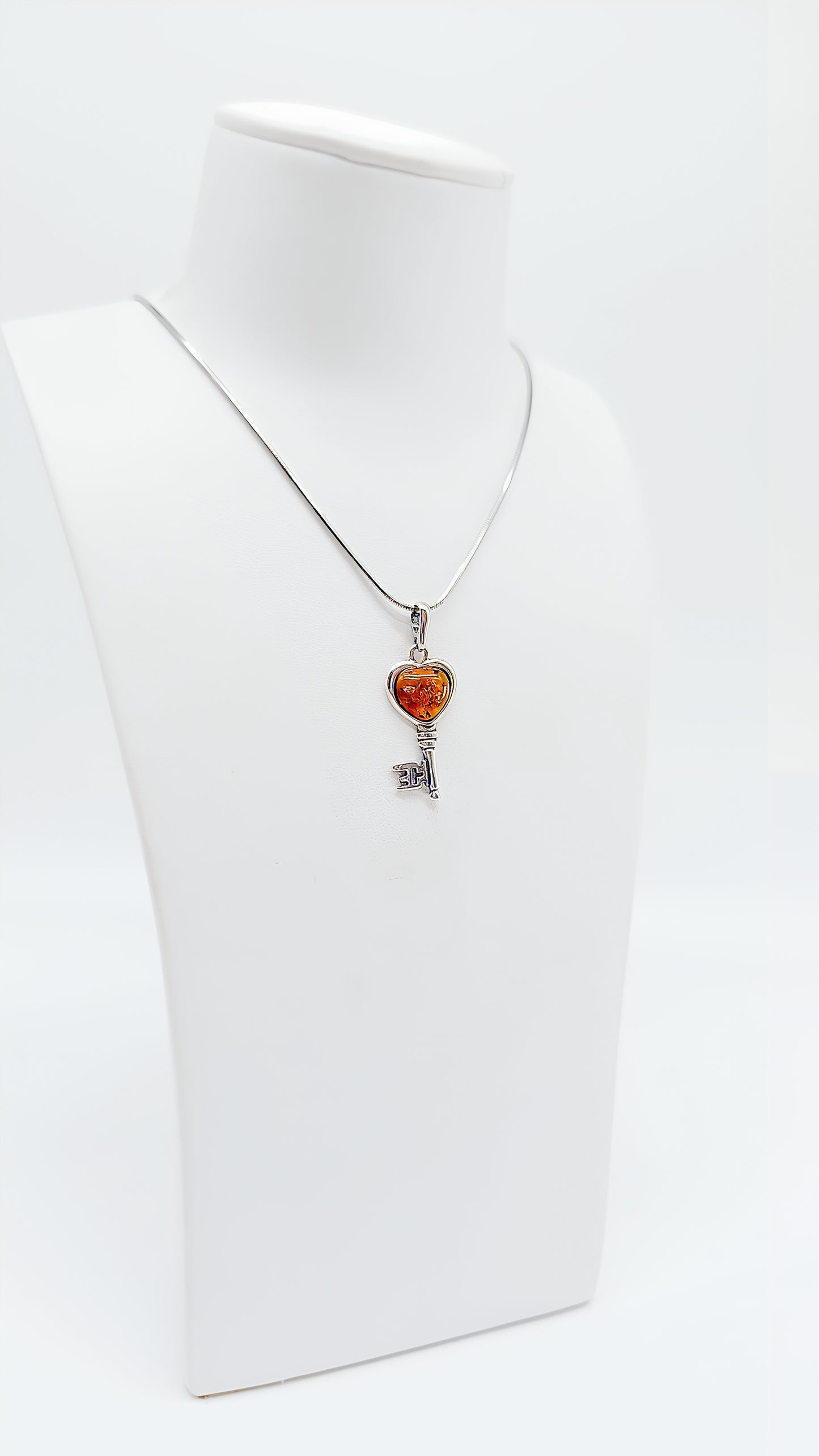 Sleutel tot liefde: Barnstenen hanger