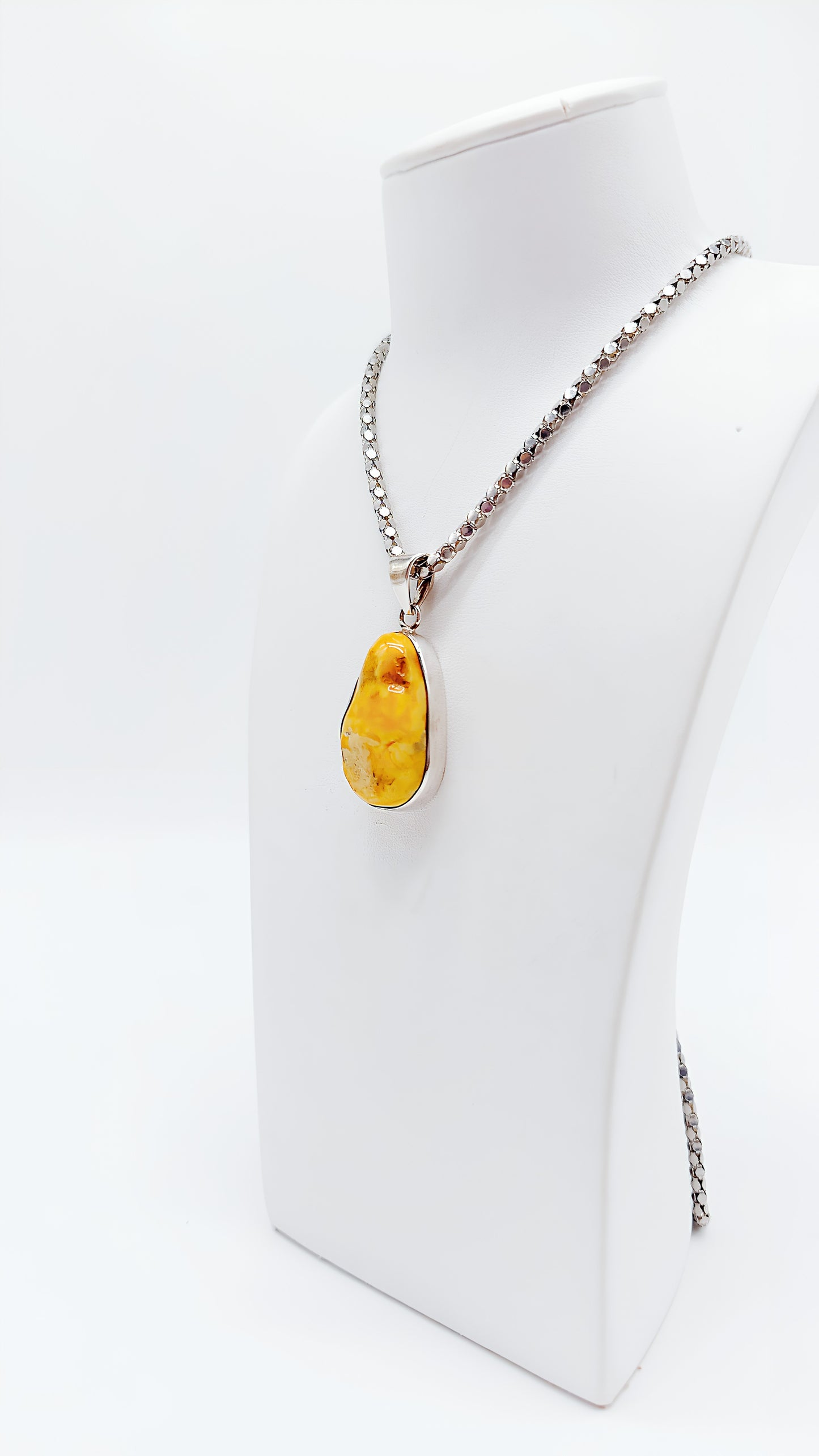 Natural beauty in a pendant: unique amber