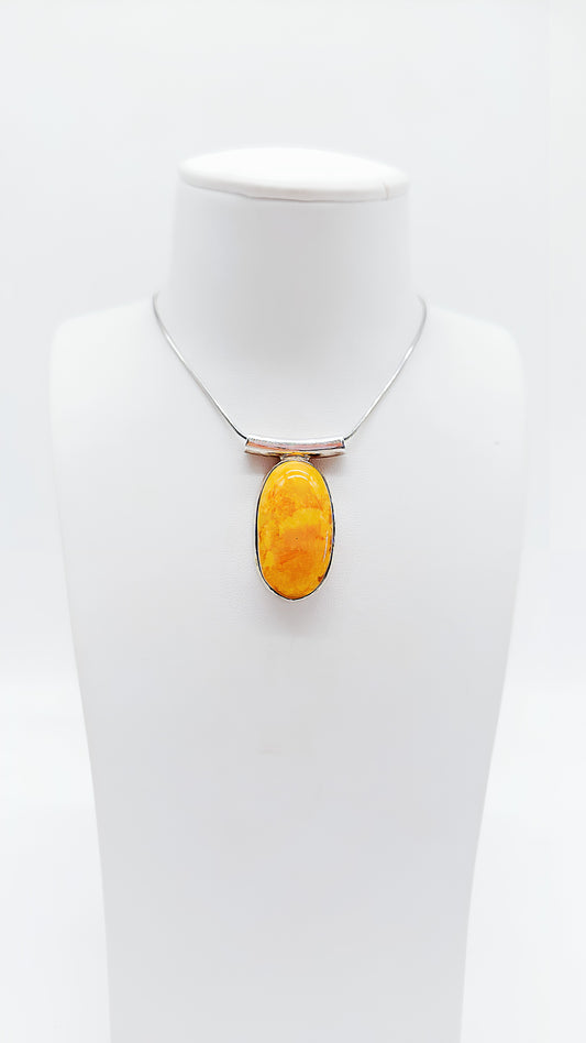 Warm sunbeam: amber meets silver