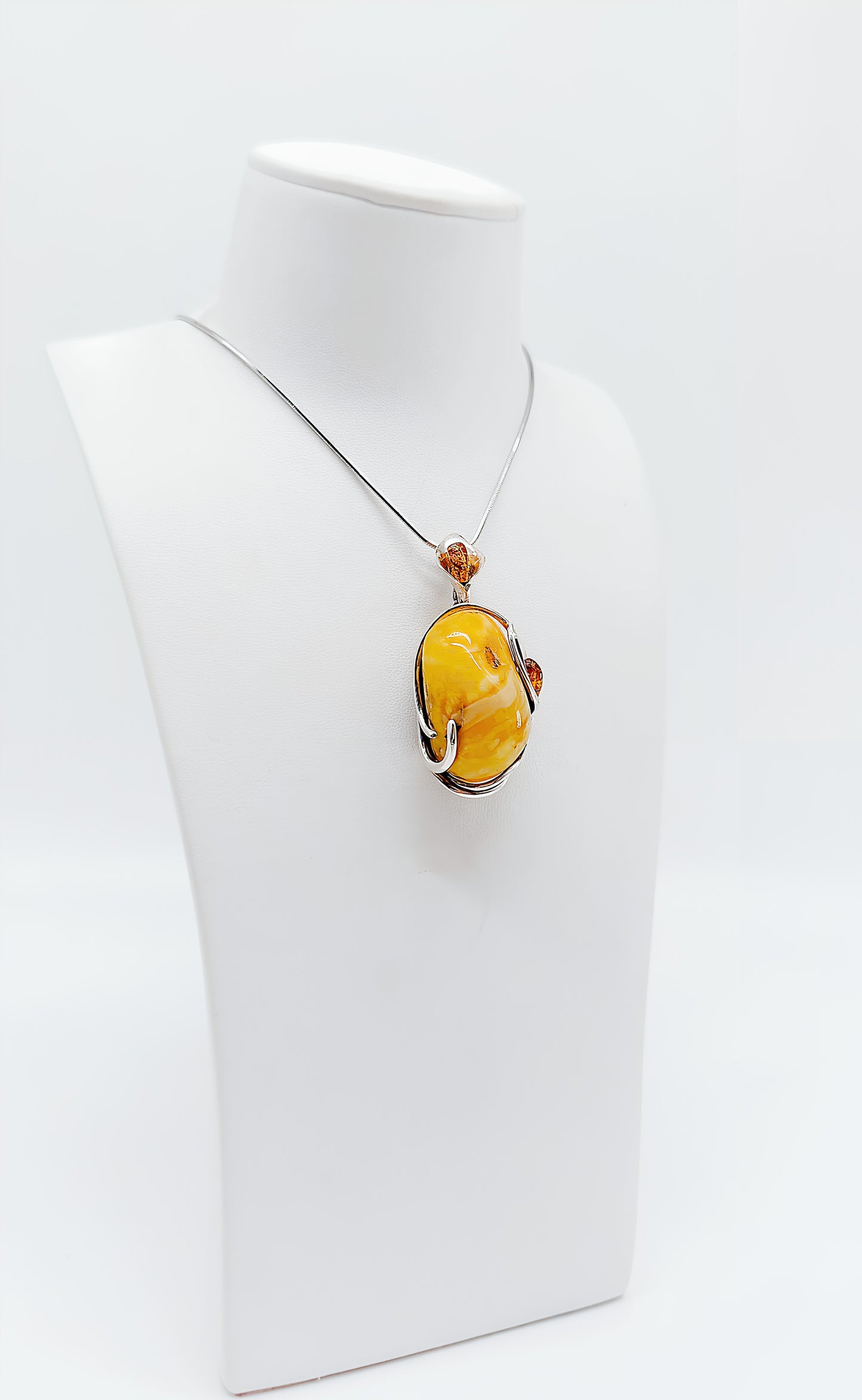 Wild Amber Heart: Unique Expression