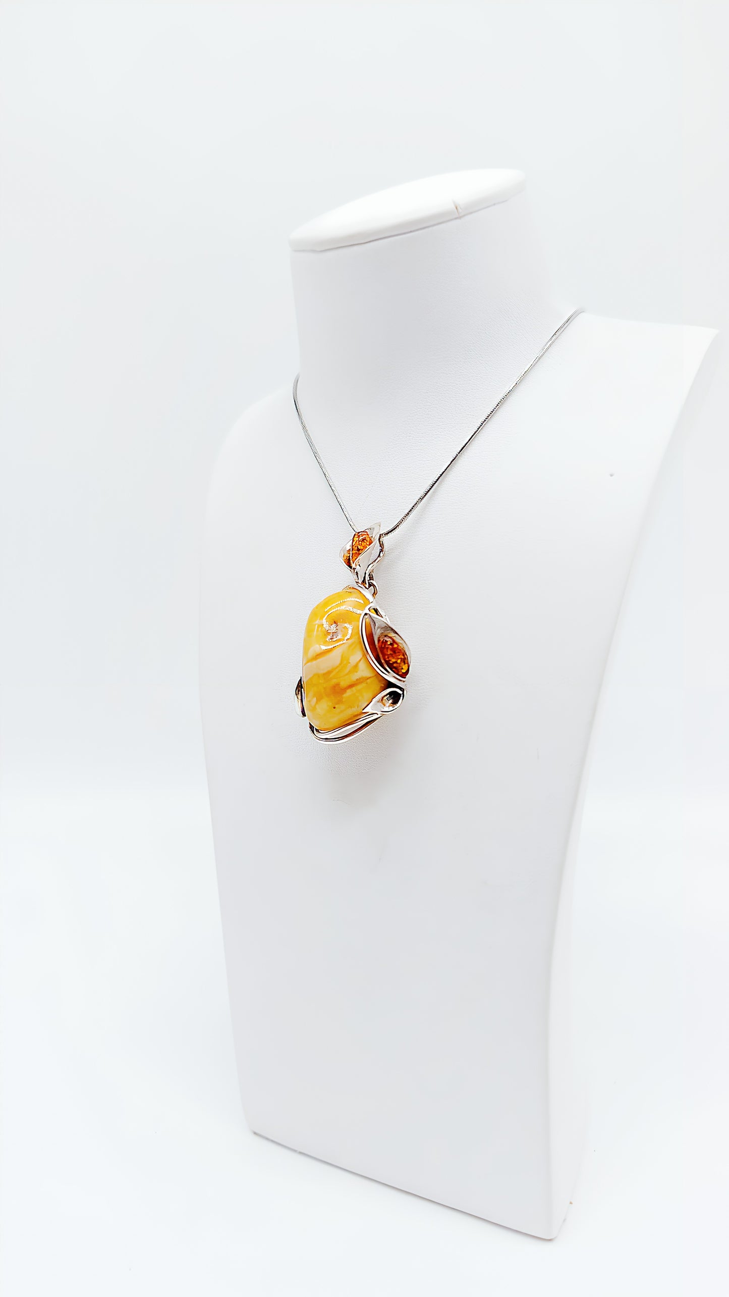 Wild Amber Heart: Unique Expression