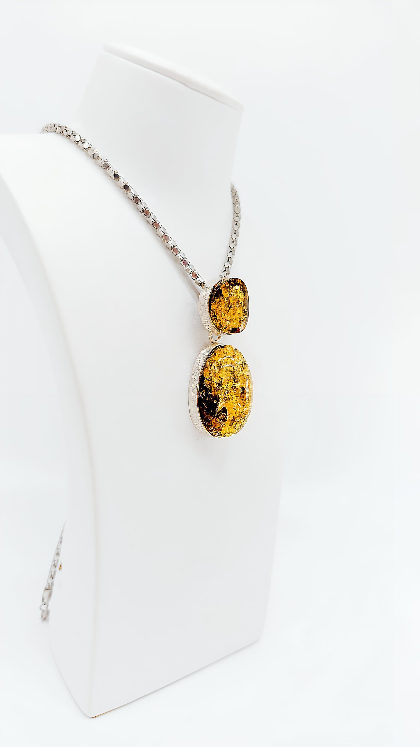 Natural beauty in a double pack – handmade amber pendant