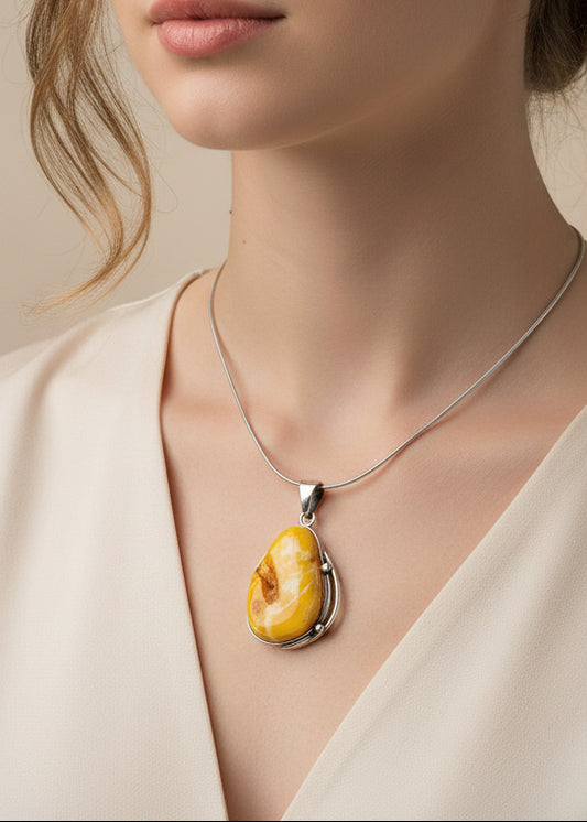 Tropfenförmiger Naturbernstein Schmuck für Damen