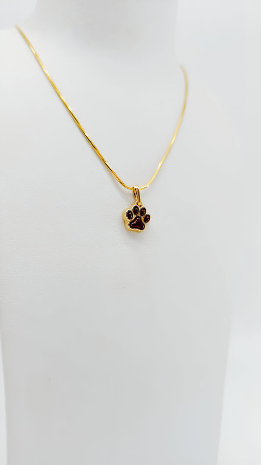 Paw pendant: Animal love in gold and amber