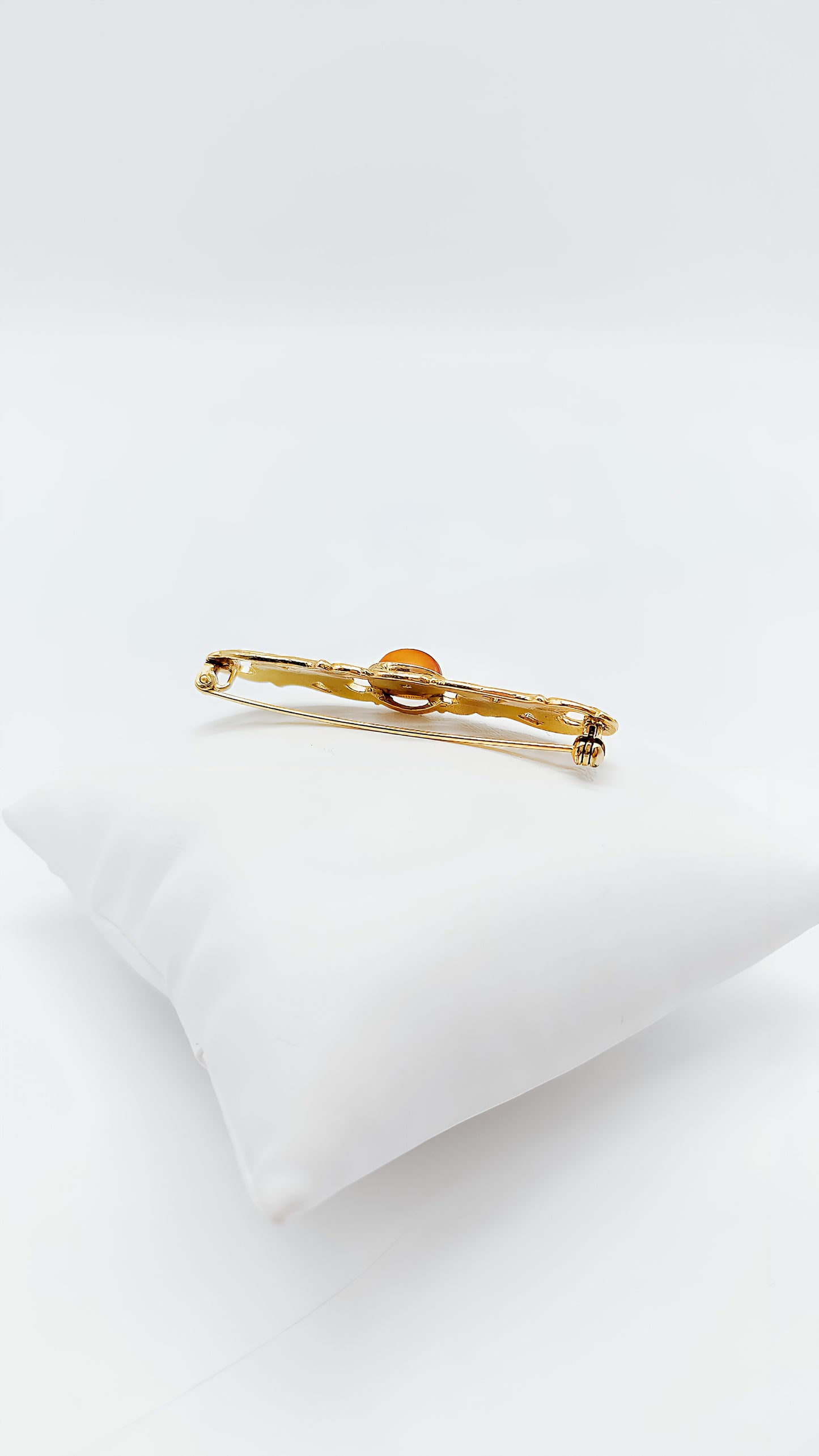 Vintage-inspirierte Brosche – Warmer Bernstein & vergoldetes Silber