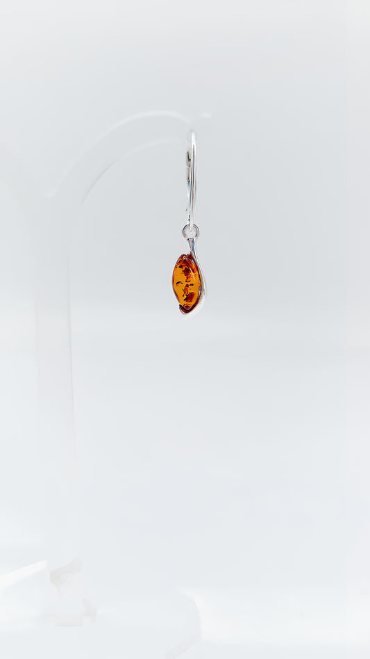 Bernstein-Schmuck für Damen – Silber Ohrringe mit fließender Form