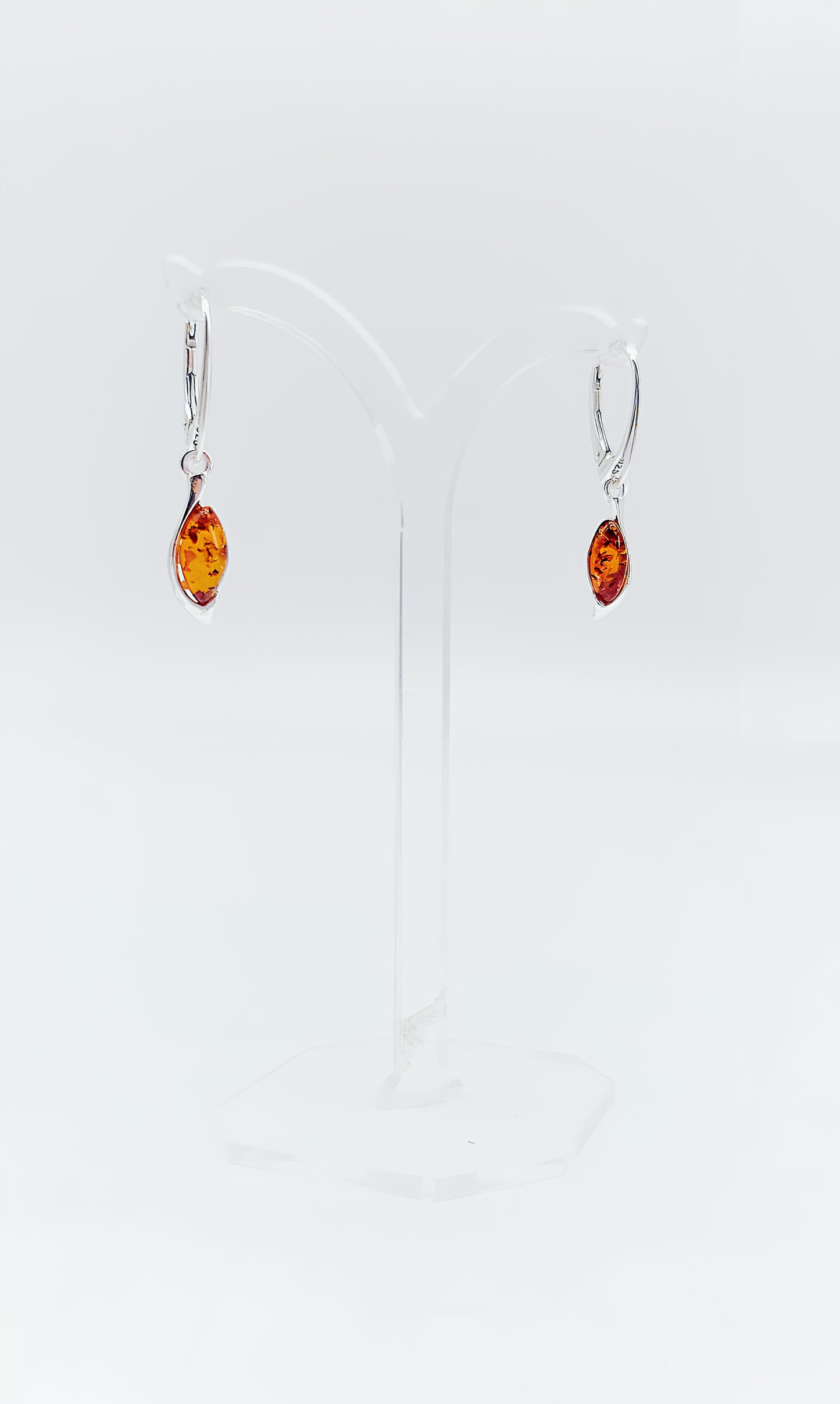 Bernstein-Schmuck für Damen – Silber Ohrringe mit fließender Form