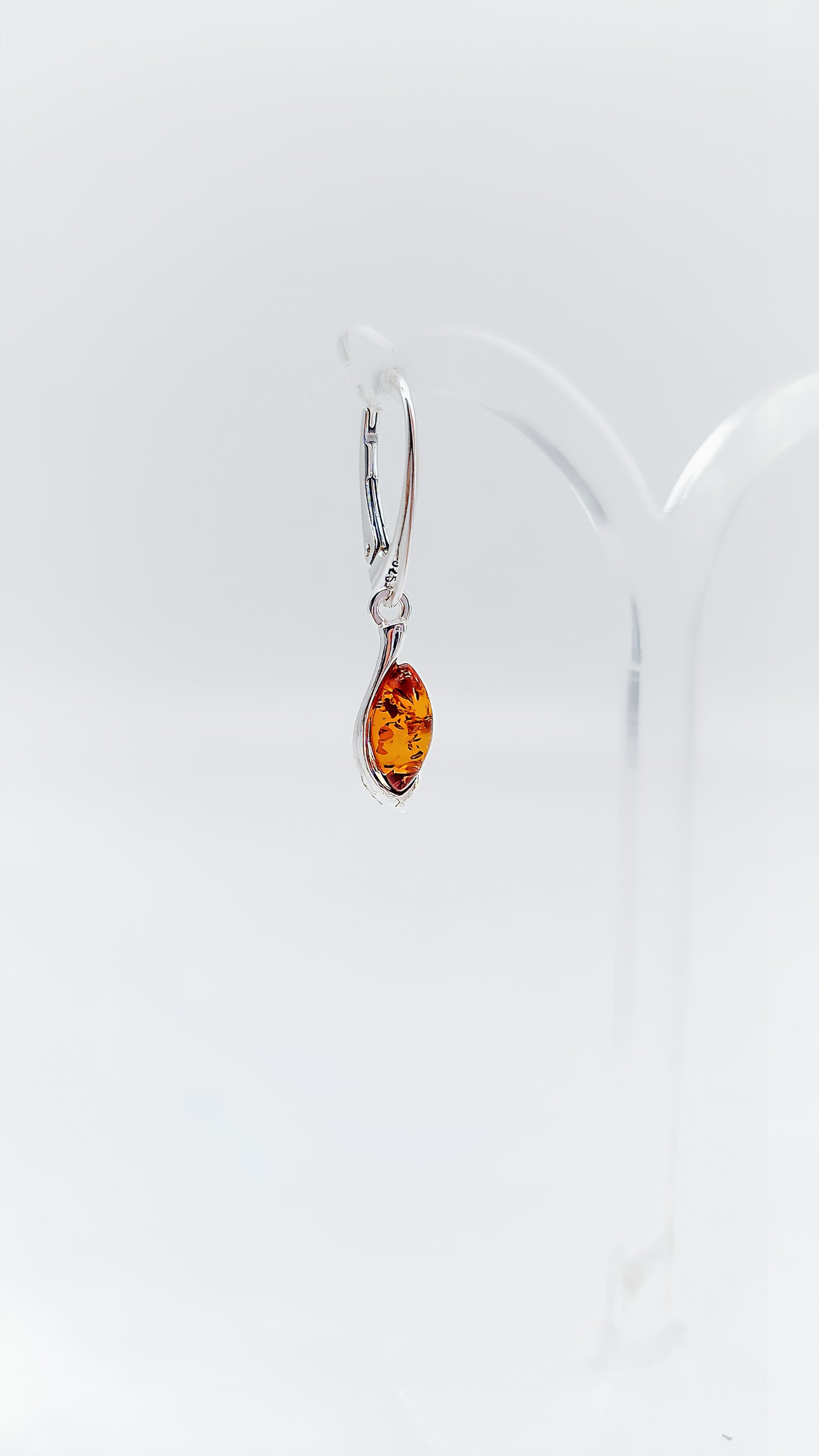 Bernstein-Schmuck für Damen – Silber Ohrringe mit fließender Form