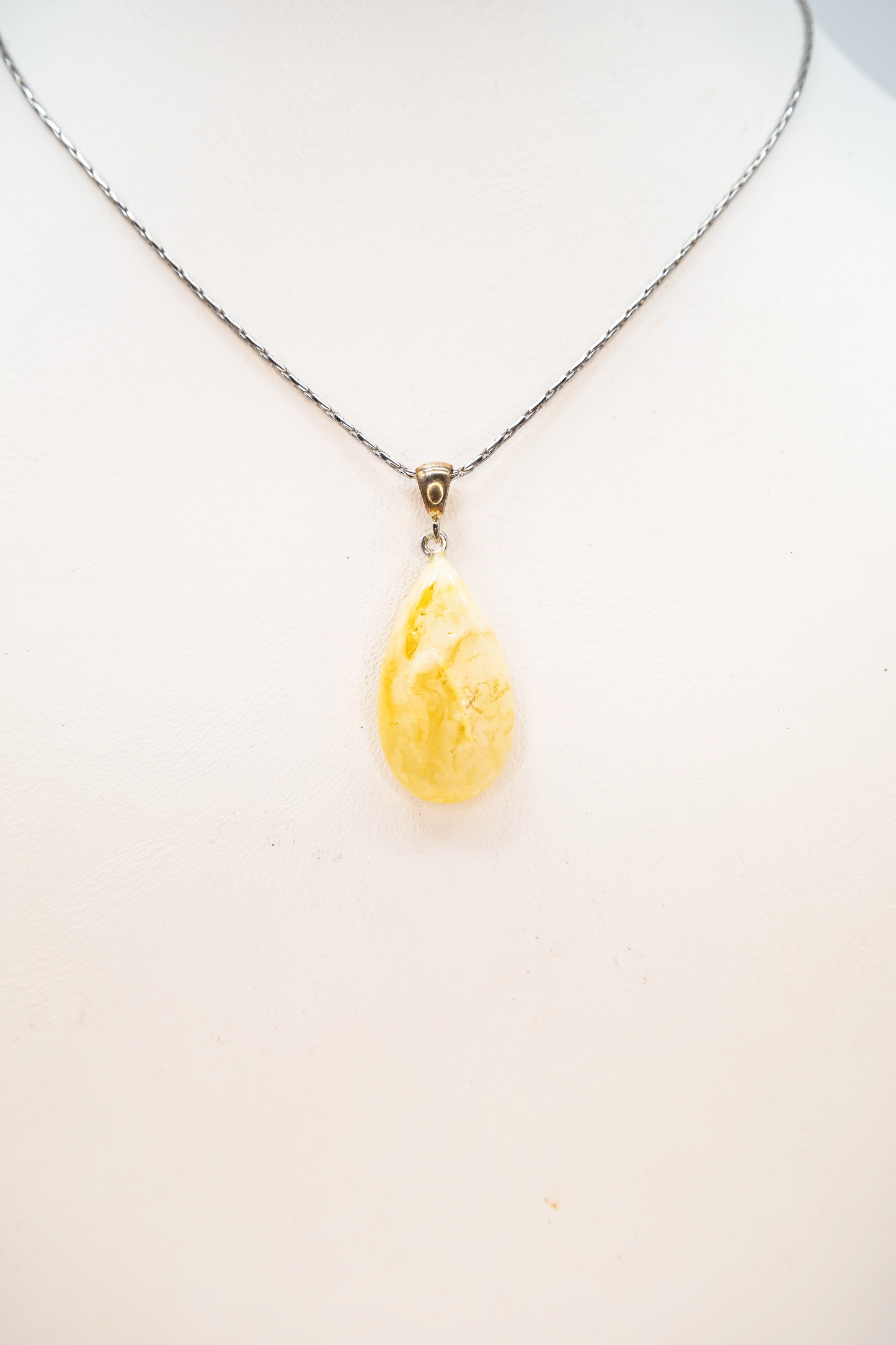 Moderner Bernstein Tropfen Anhänger Unisex Schmuck