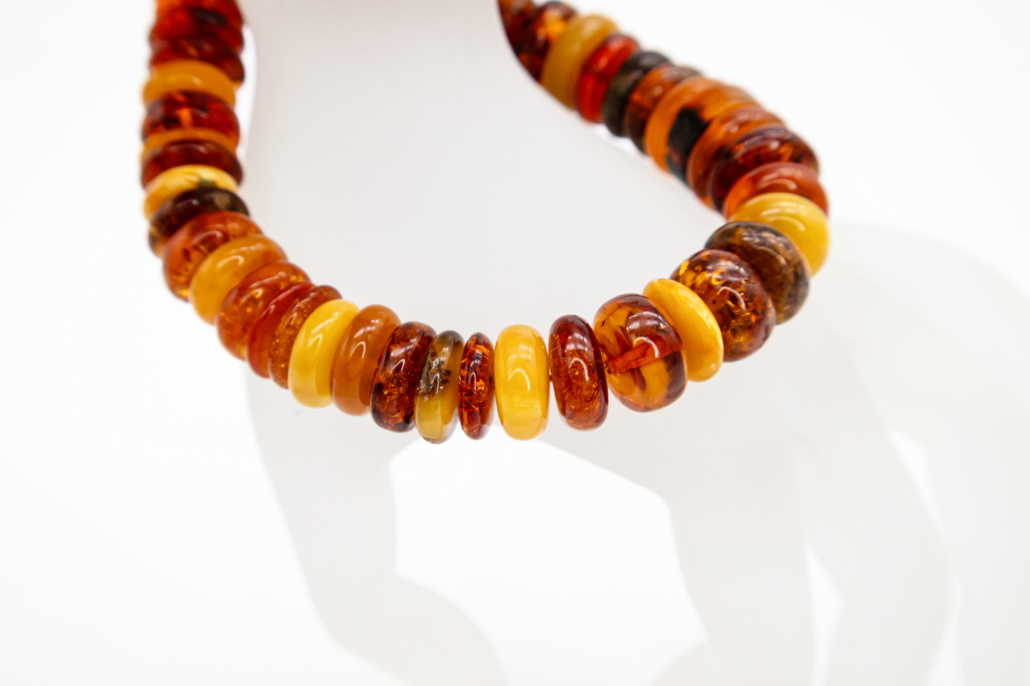Bernstein Schmuck Damen – besonderes Armband mit Naturstein