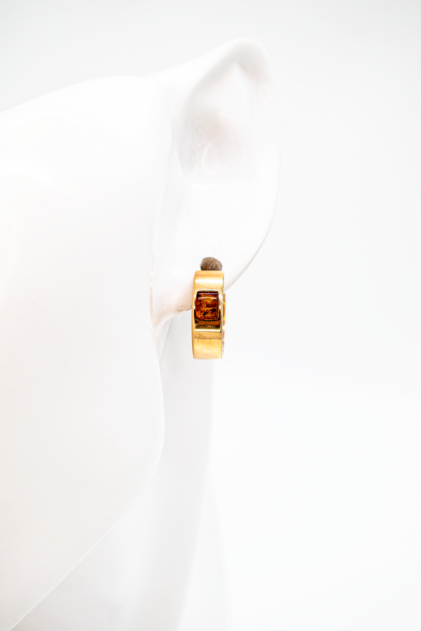 Exclusive amber earrings – modern &amp; double gold-plated