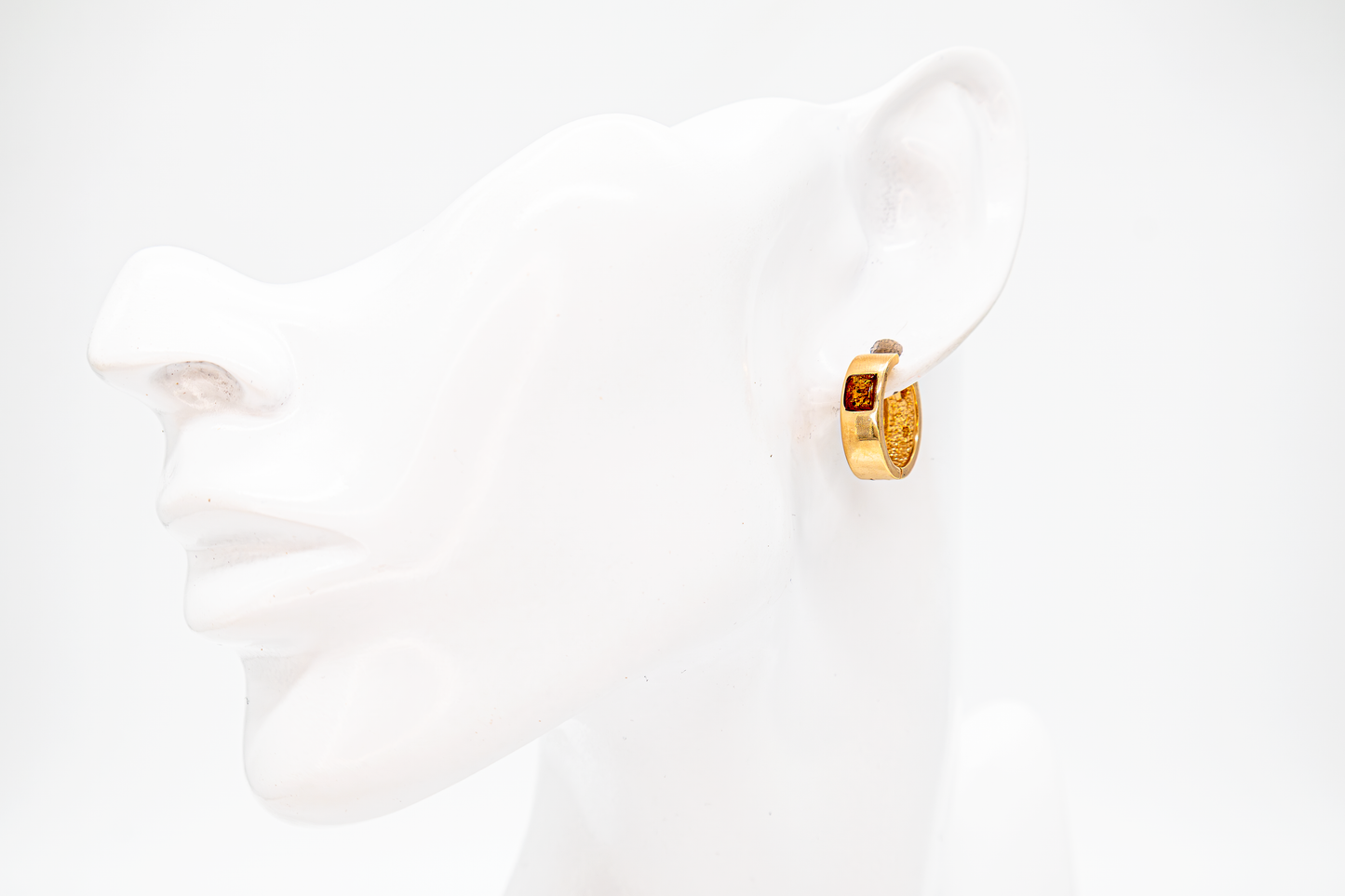 Exclusive amber earrings – modern &amp; double gold-plated