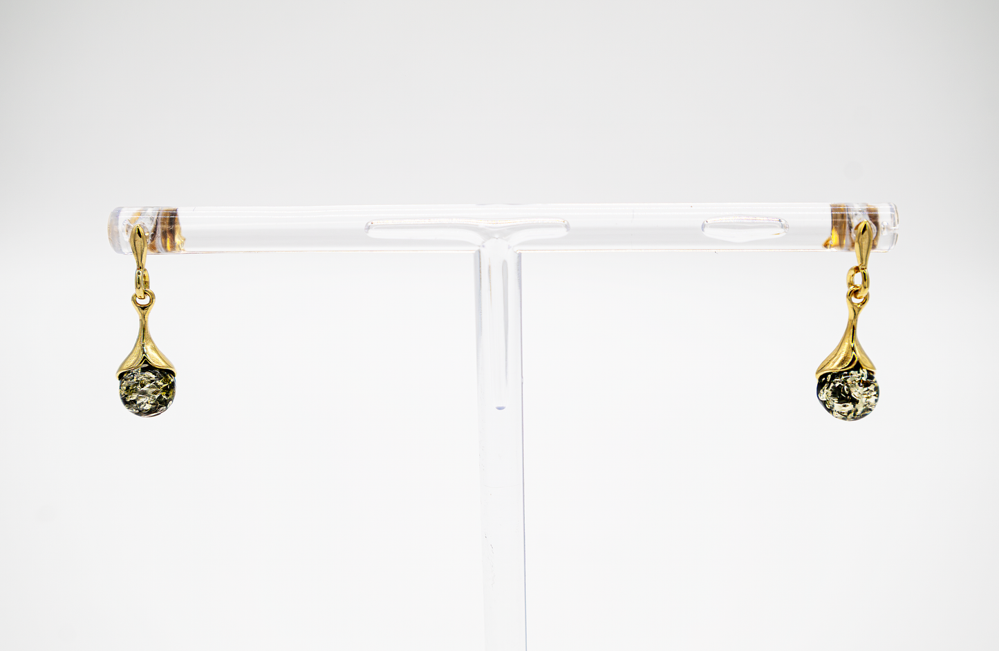 Elegant amber earrings – delicate and luxuriously gold-plated