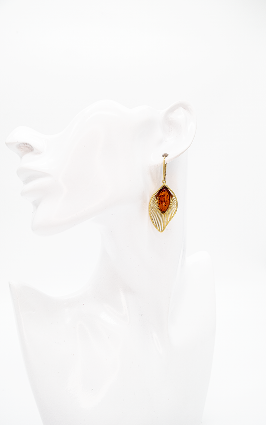 Elegant leaf earrings – genuine amber in gold setting