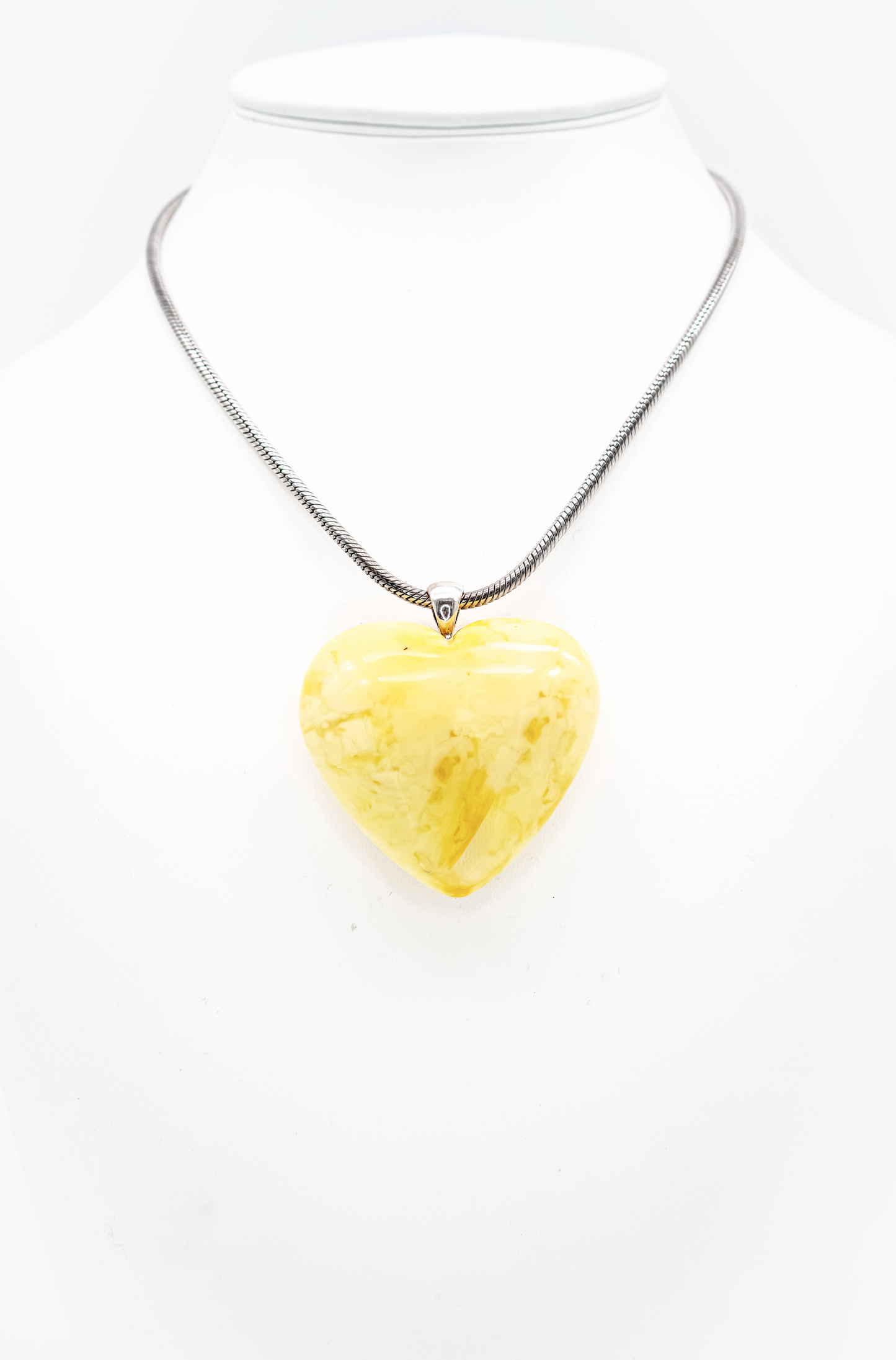 Gelber Bernstein Herzanhänger Handarbeit