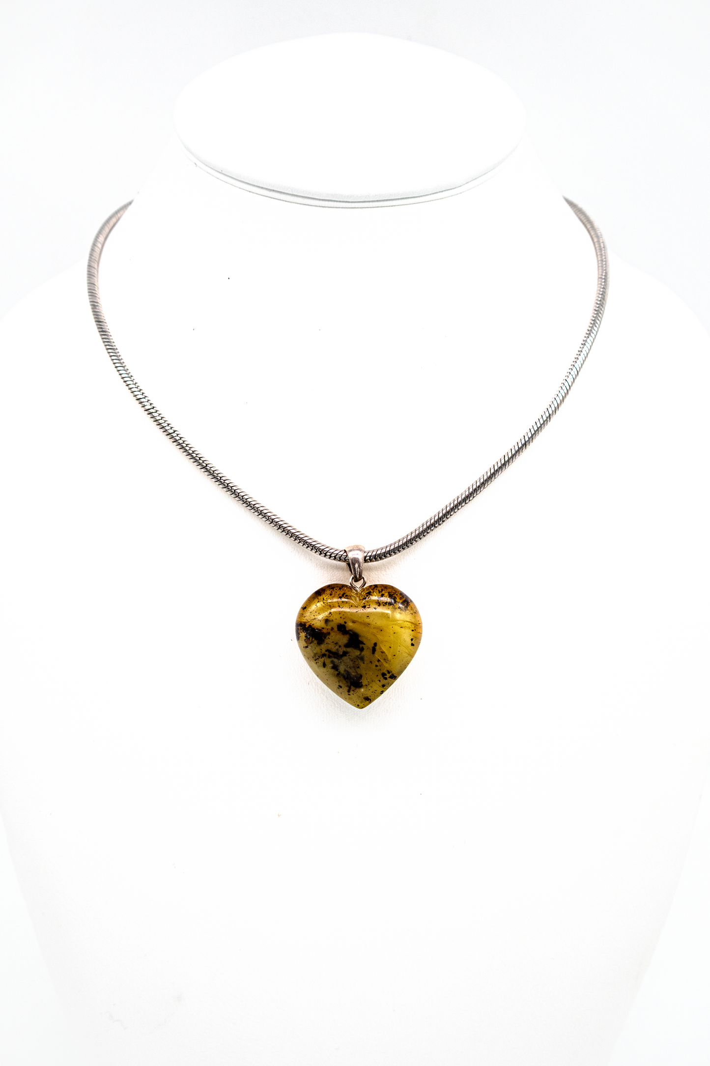 Bernsteinherz Anhänger – Handarbeit in 925 Silber