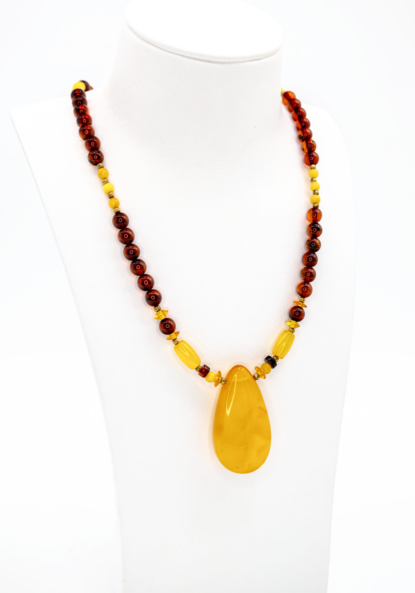 Bernstein Collier – Elegantes Design, Handarbeit