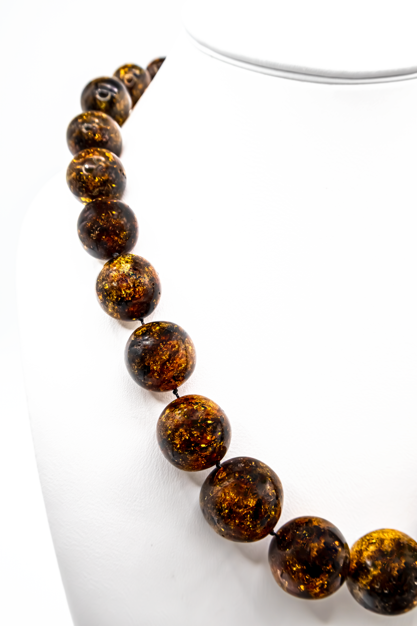 Bernsteinkette Dunkelbraun & Goldtöne