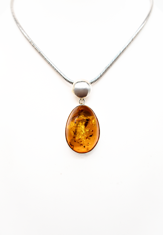 Edler Bernsteinanhänger  Handarbeit aus Sterlingsilber