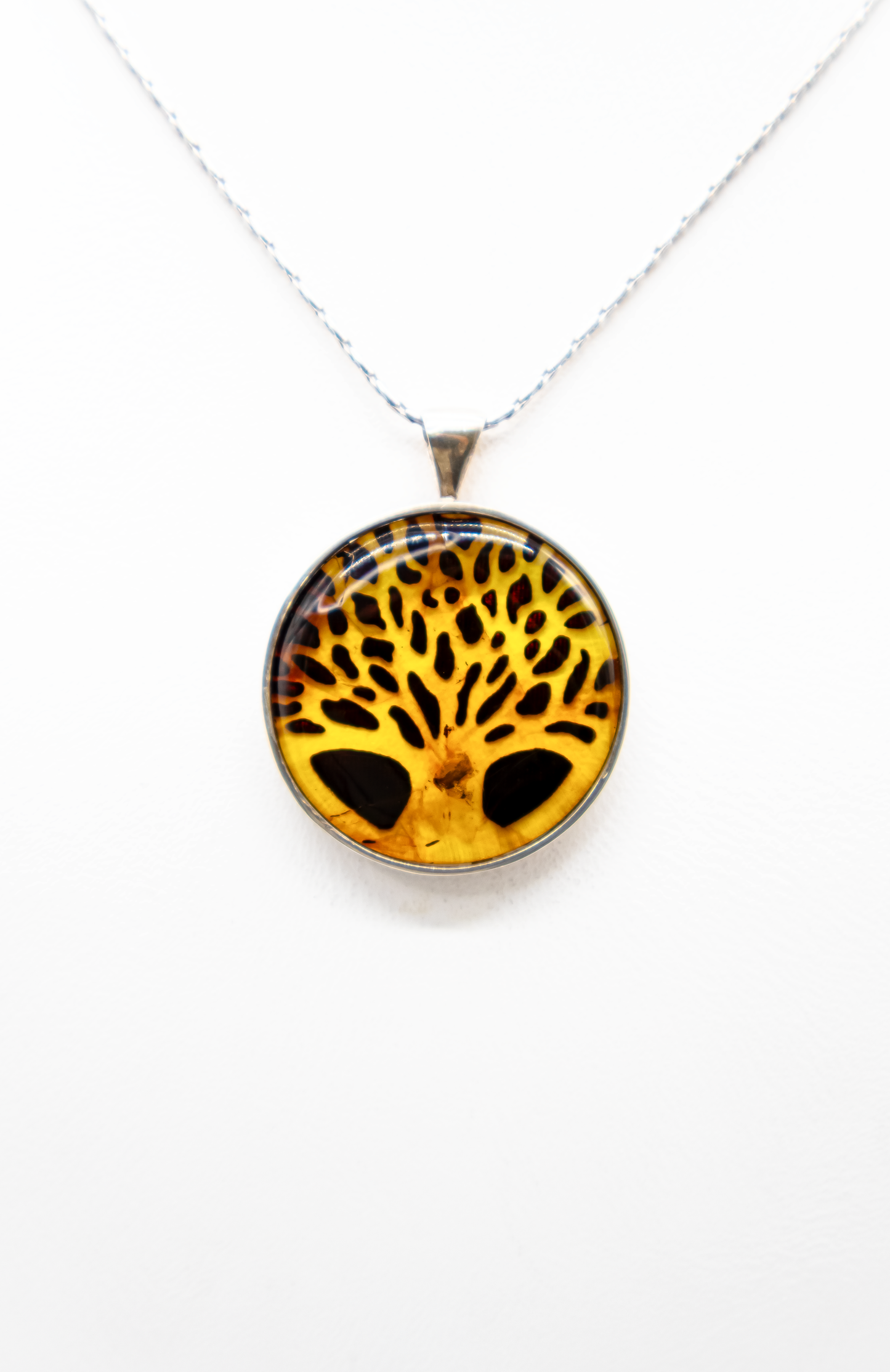 Bernsteinanhänger Baum des Lebens in 925er Silber